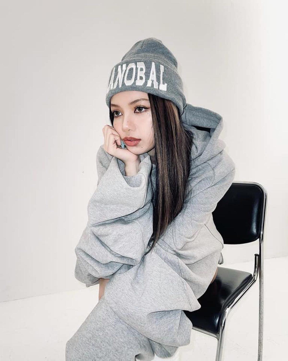 비니가 끌리는 이유🤍🖤 이미지7