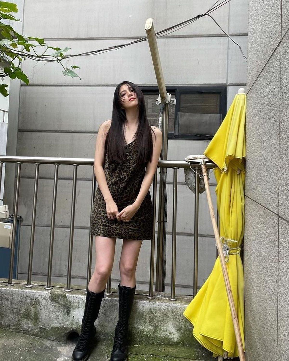 출구없는 한소희의 존예로움💄✨ 이미지6