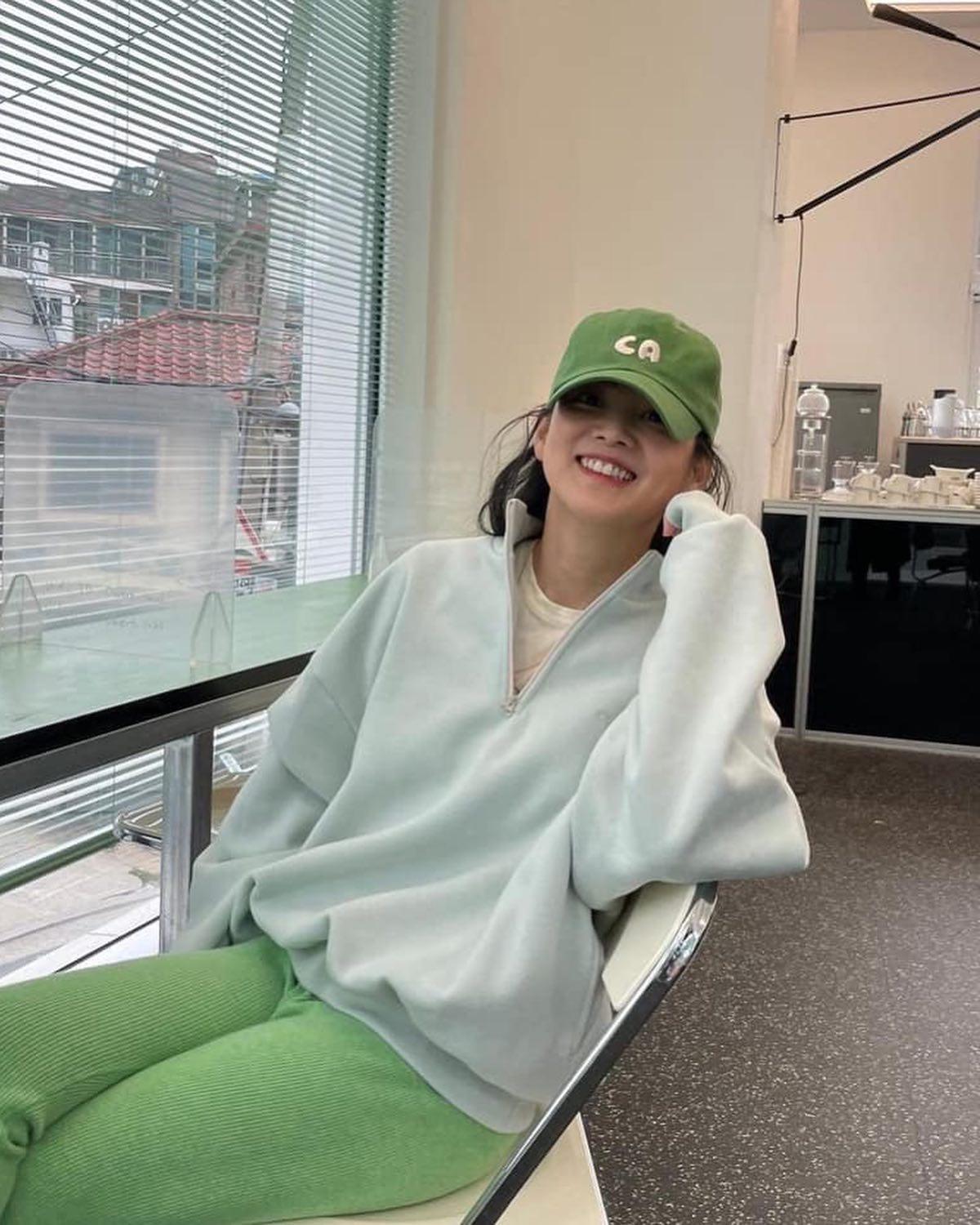 언제나 러블리한 매력💚윤승아 이미지1