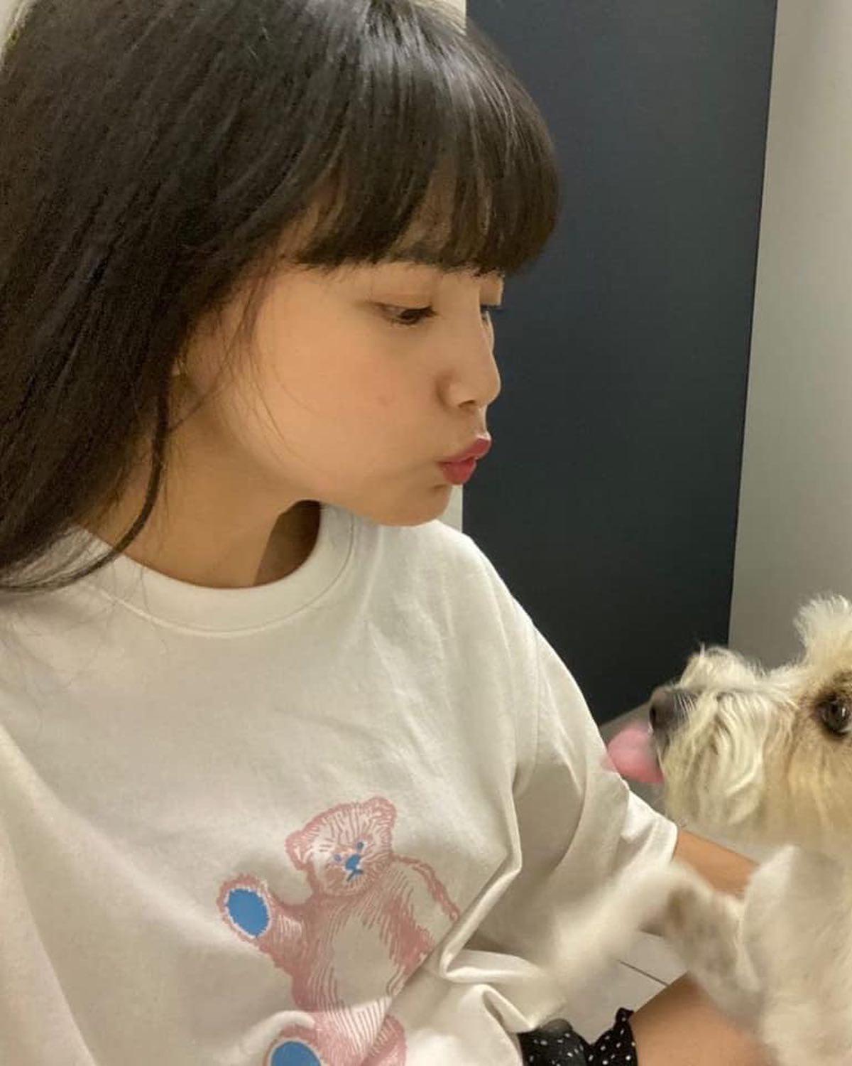 언제나 러블리한 매력💚윤승아 이미지8