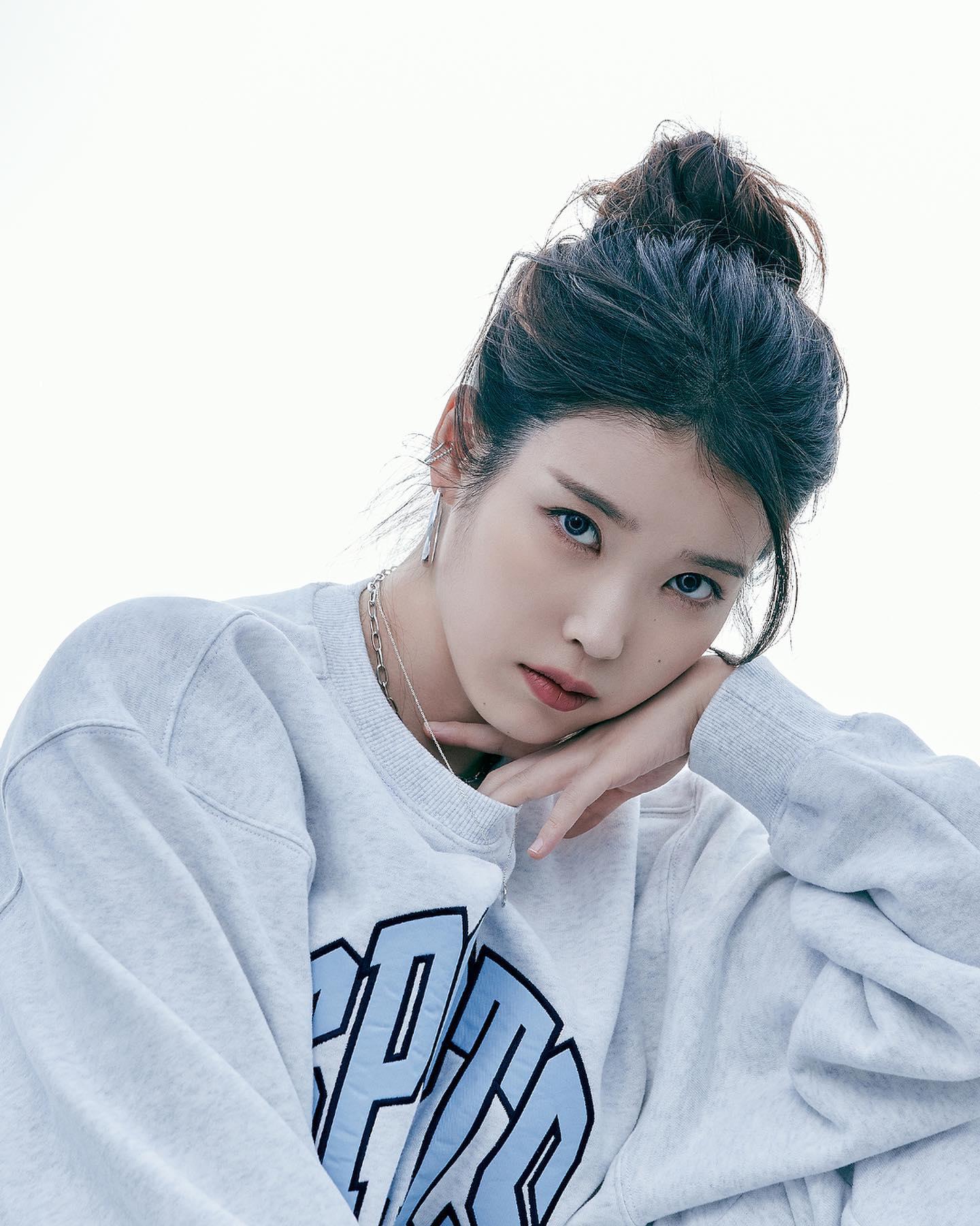 뉴발 x 아이유 셋업💙🤍@예쁘당 이미지7