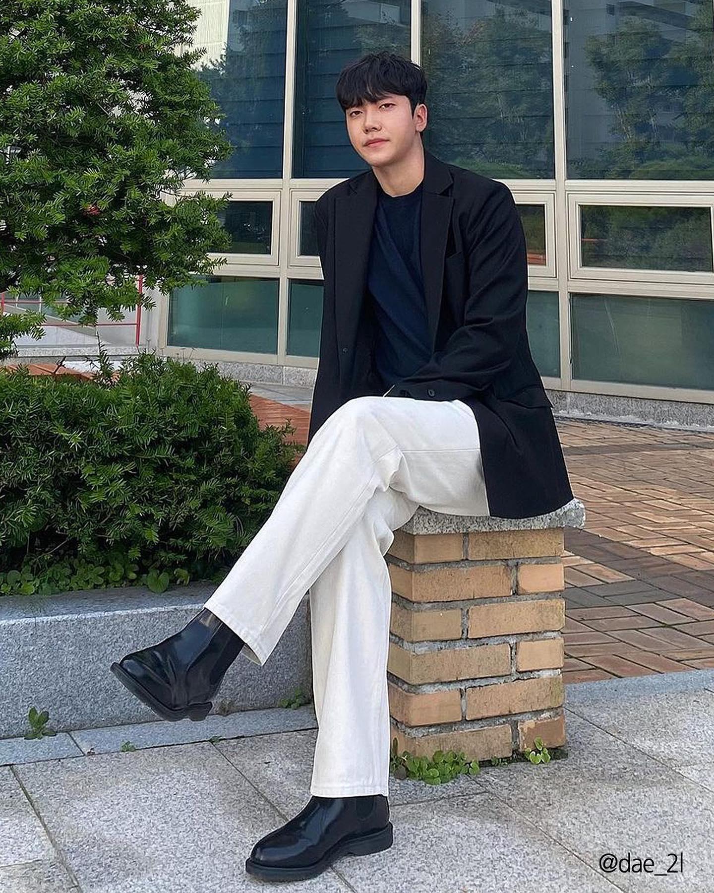 지금 대세는 가을부츠 코디지🖤💛
닥마로 스트릿 코디 @파이터하자🥊🔥 #광고 이미지9