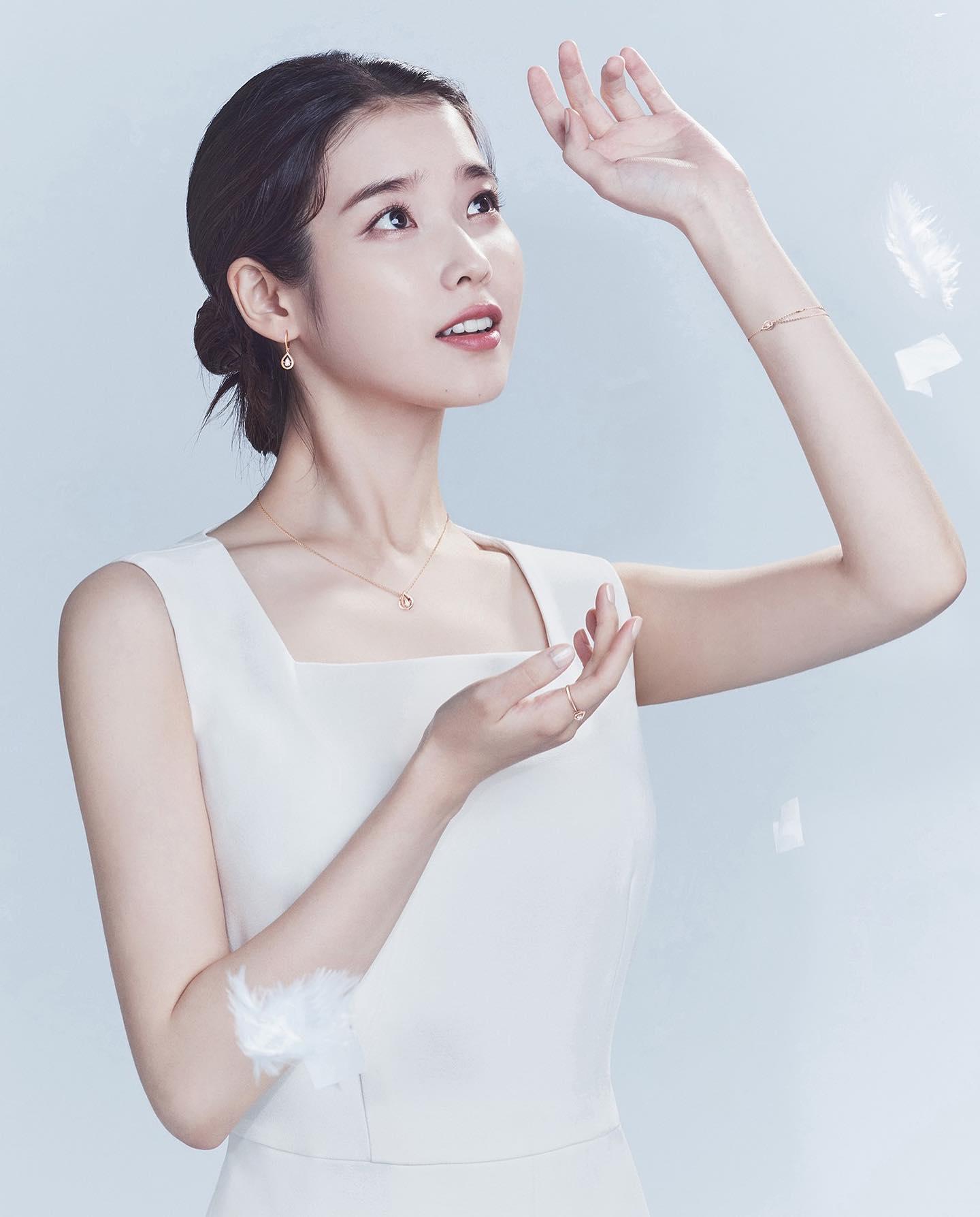 아이유의 겨울 미리보기🤍🕊
제이에스티나 × 아이유 주얼리코디 @참고 #광고 이미지3