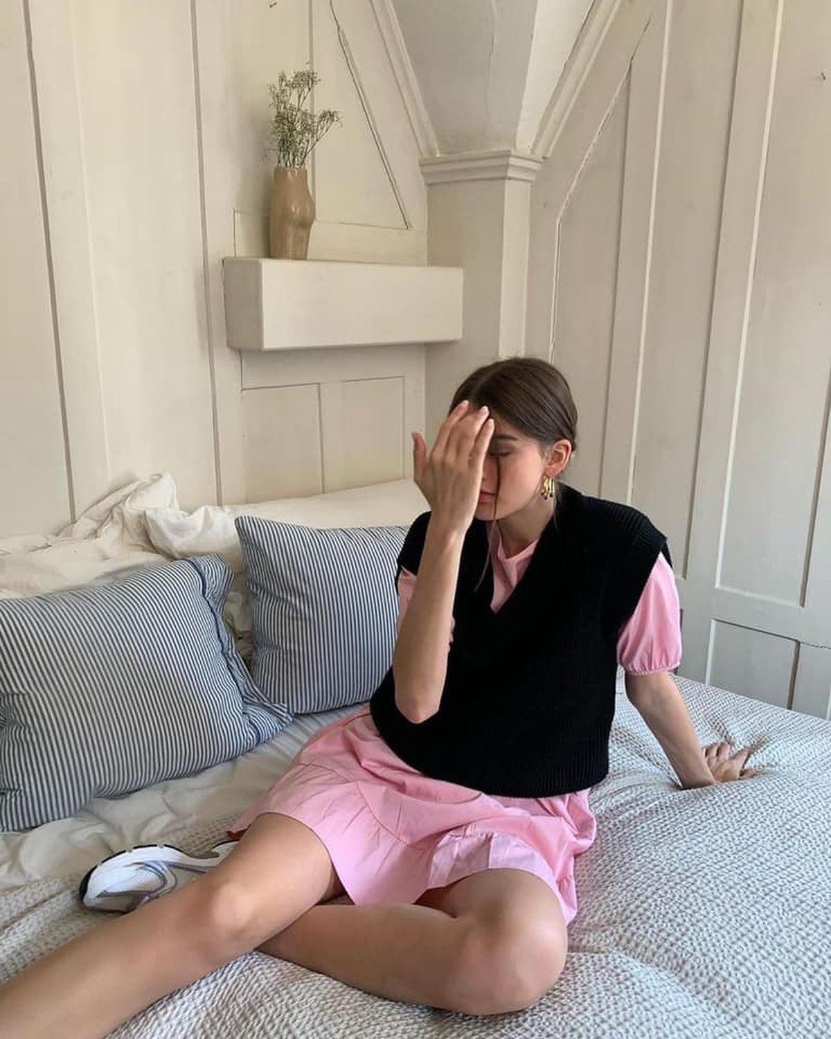 니트에 스커트 입기🧶💛 이미지3