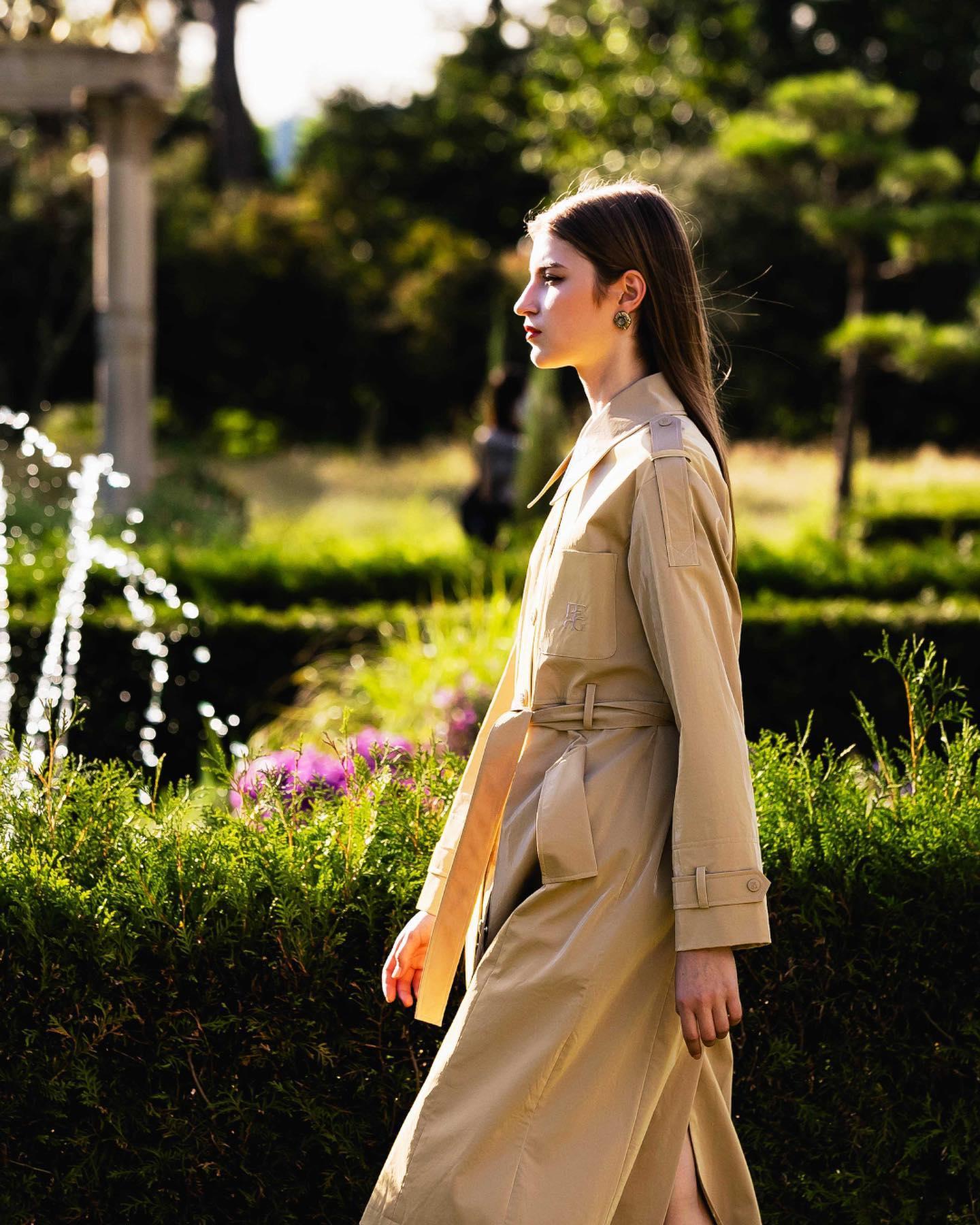 황영롱의 YL HWANG 런칭⛲️❤️
블핑, 수지, 김태희 등이 선택한 디자이너의 감각 21FW💎 #광고 이미지3