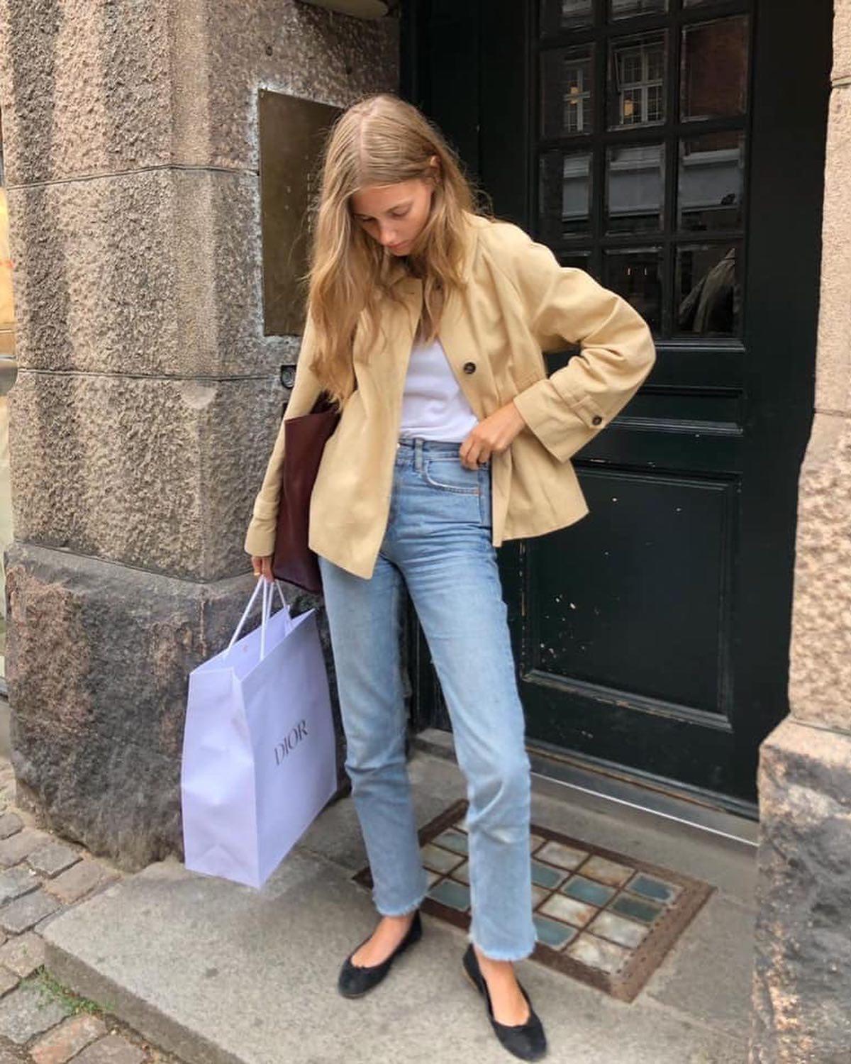 지금이 연청 입을때💙🤍 이미지5