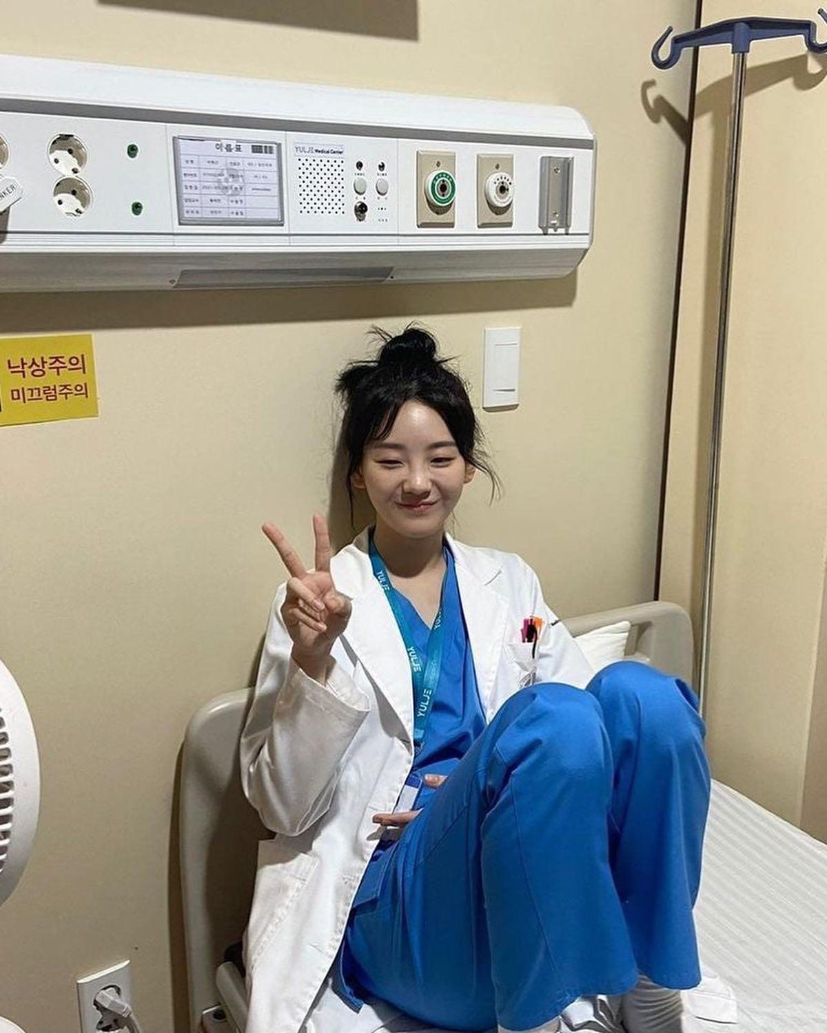 만능미모 조이현의 청순무드✨🖤 이미지8