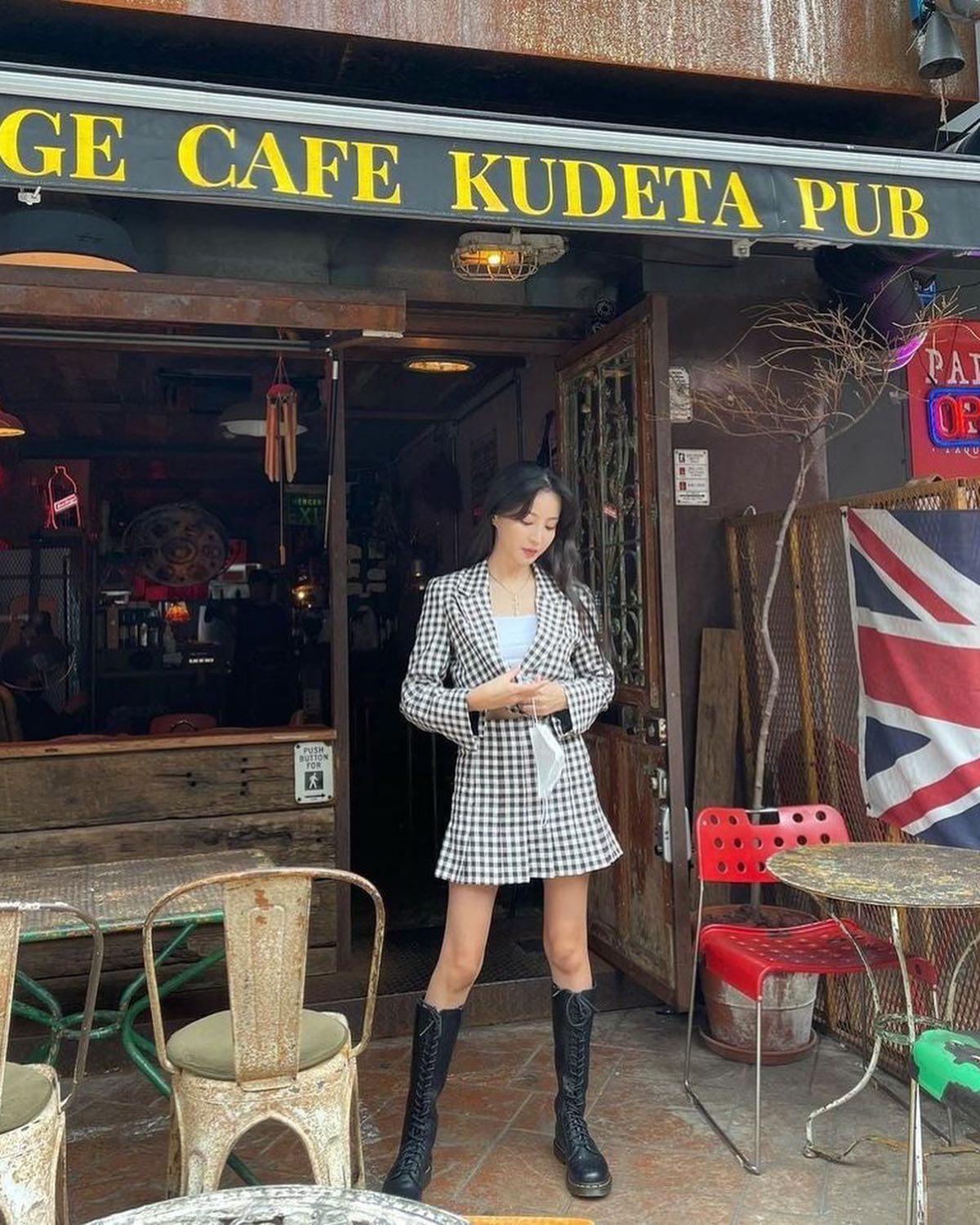 정혜성의 돋보이는 스타일 센스👩🏻‍🏫 이미지5