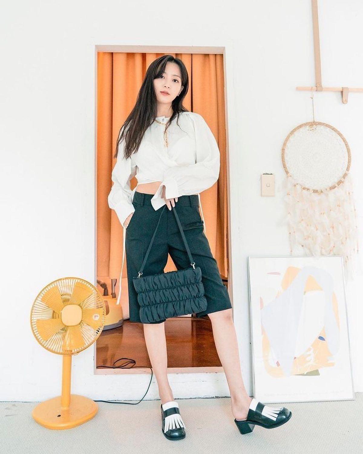 정혜성의 돋보이는 스타일 센스👩🏻‍🏫 이미지8