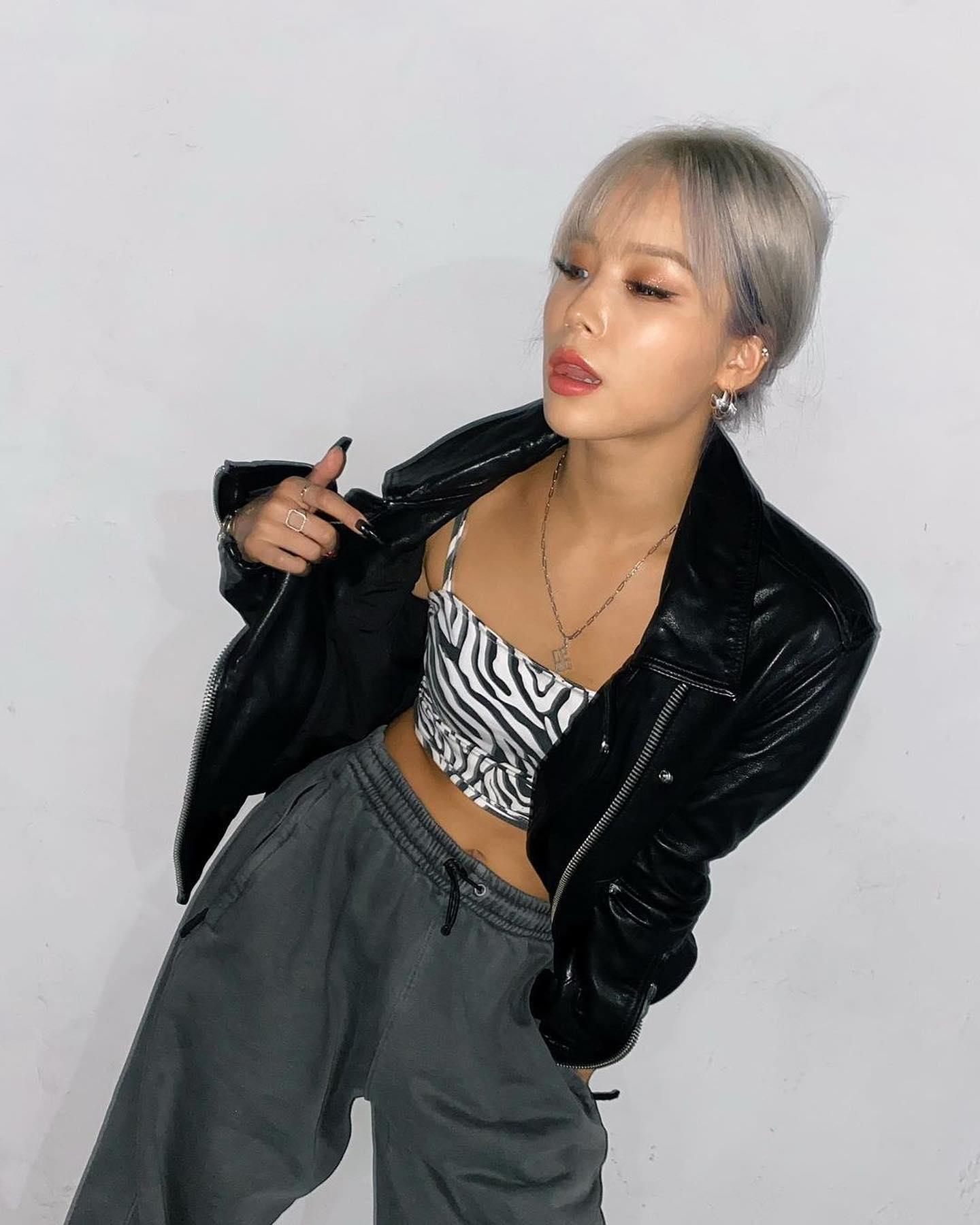 레더자켓으로 존예😎♥️@홀리뱅! 이미지5