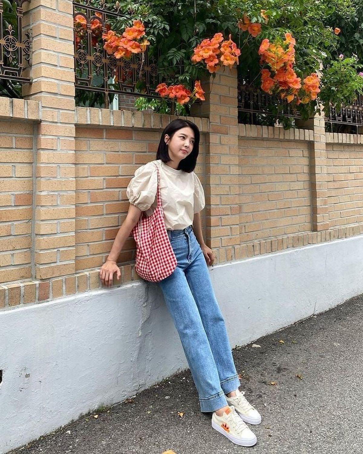 시원하게 뻗은 엄현경의 아웃핏💖 이미지4