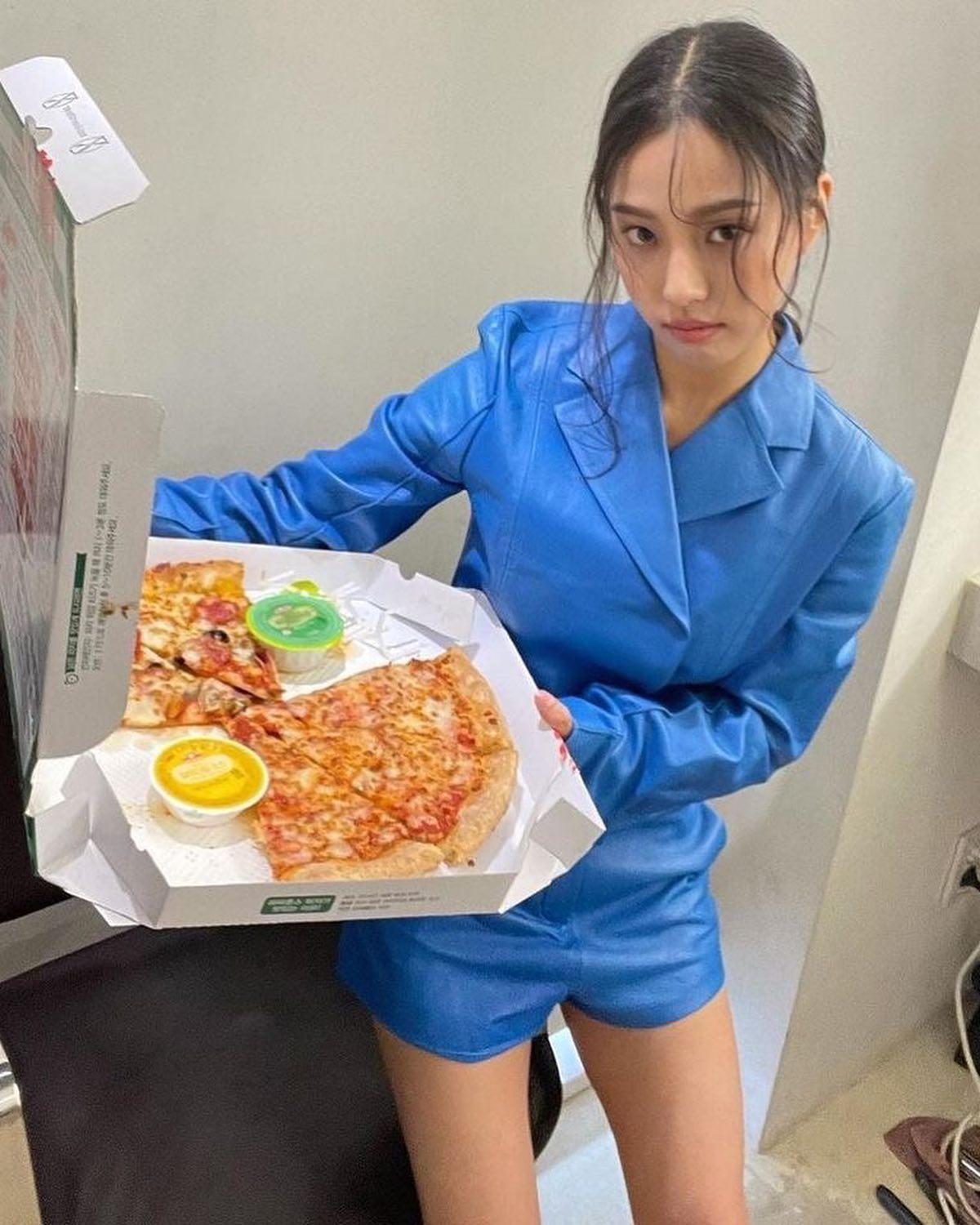 고민시의 새초롬한 사랑스러움🍒 이미지6