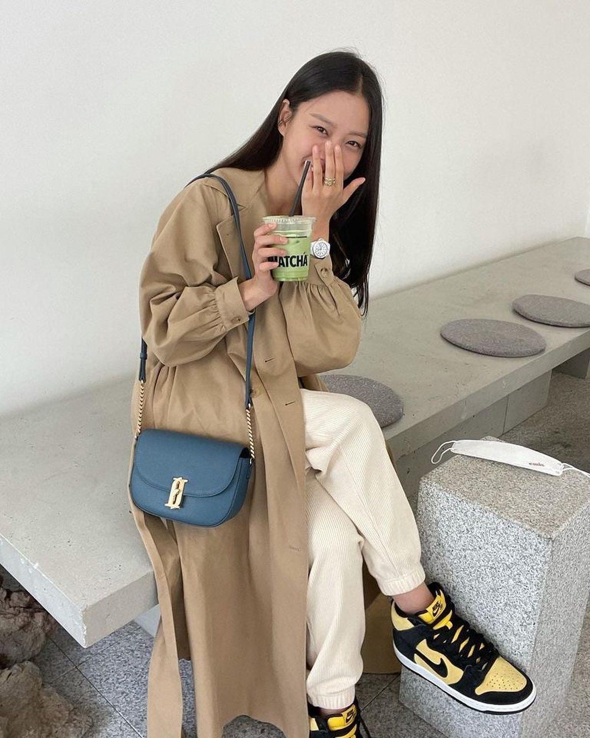 고민시의 새초롬한 사랑스러움🍒 이미지7