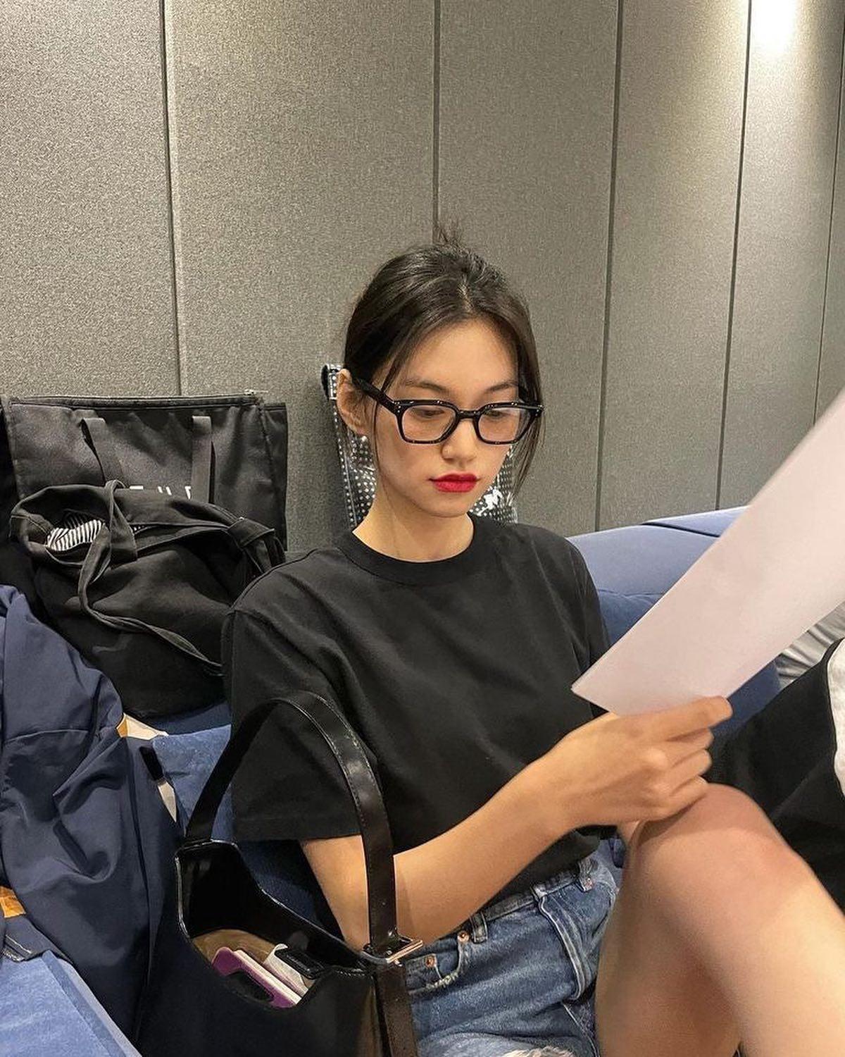 김도연의 물오른 성숙미💋🖤 이미지