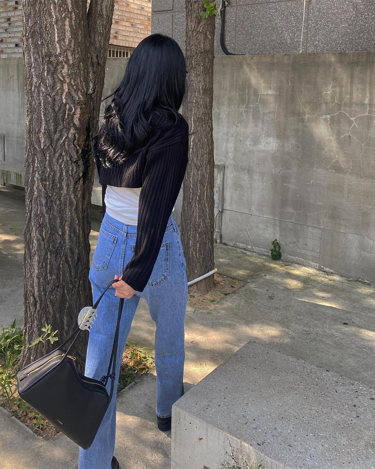 가을 숄더백 코디룩🖤🤍@참고해 이미지8