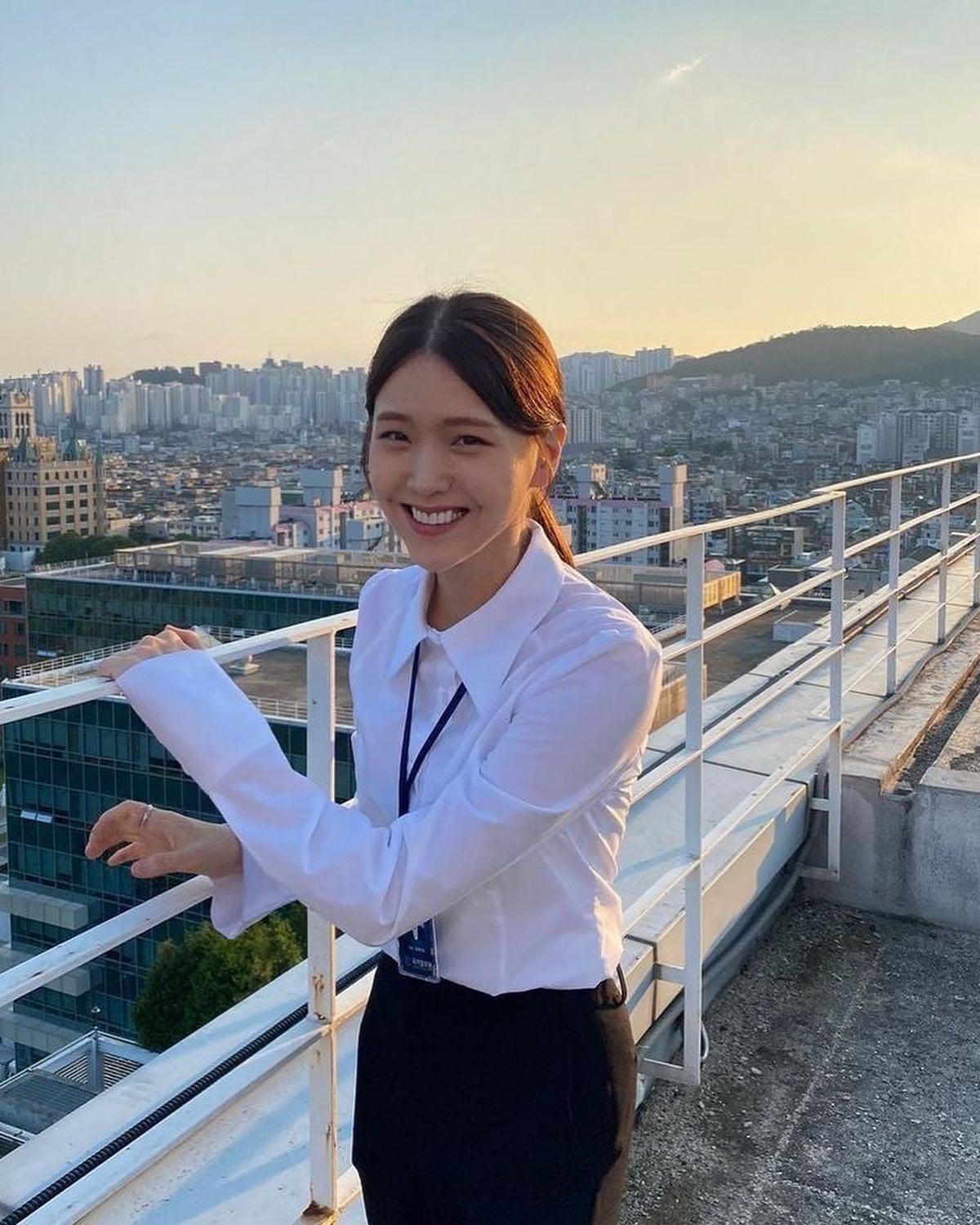 검은태양 미모 씬스틸러 김지은🌞 이미지2