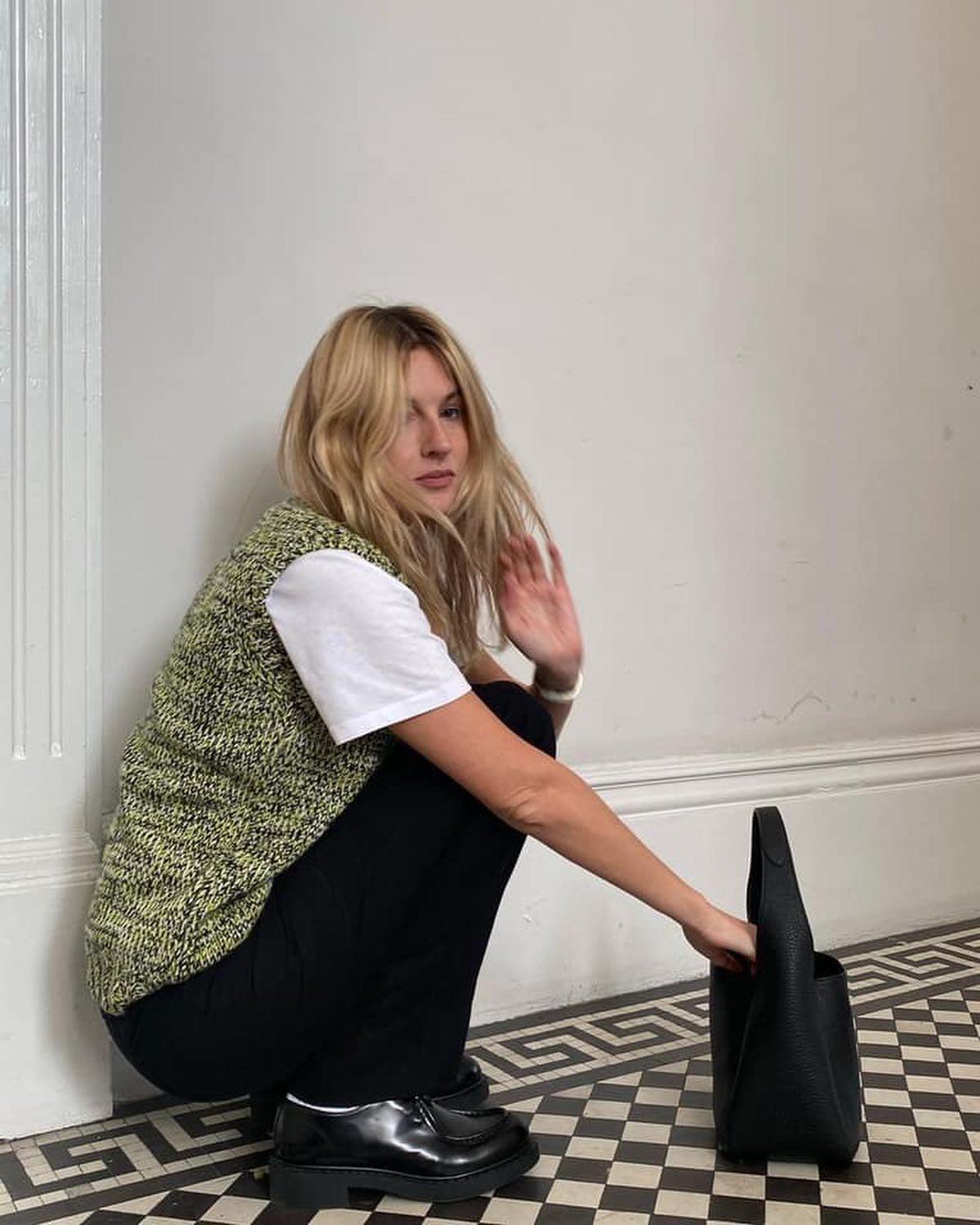 니트조끼 요렇게 입기🤎🤍 이미지6