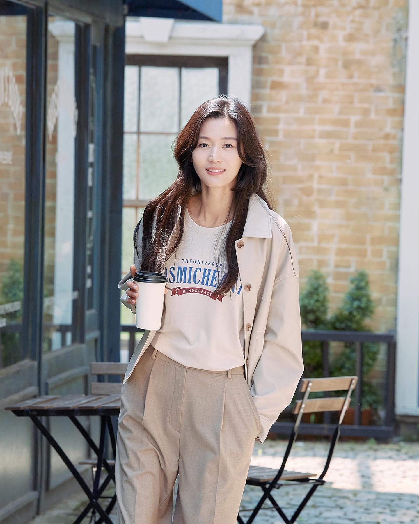 가을옷 조합은🍁🧡@이거지
세상 예쁜 코디zip❤️🧥지오다노 x 전지현 이미지10
