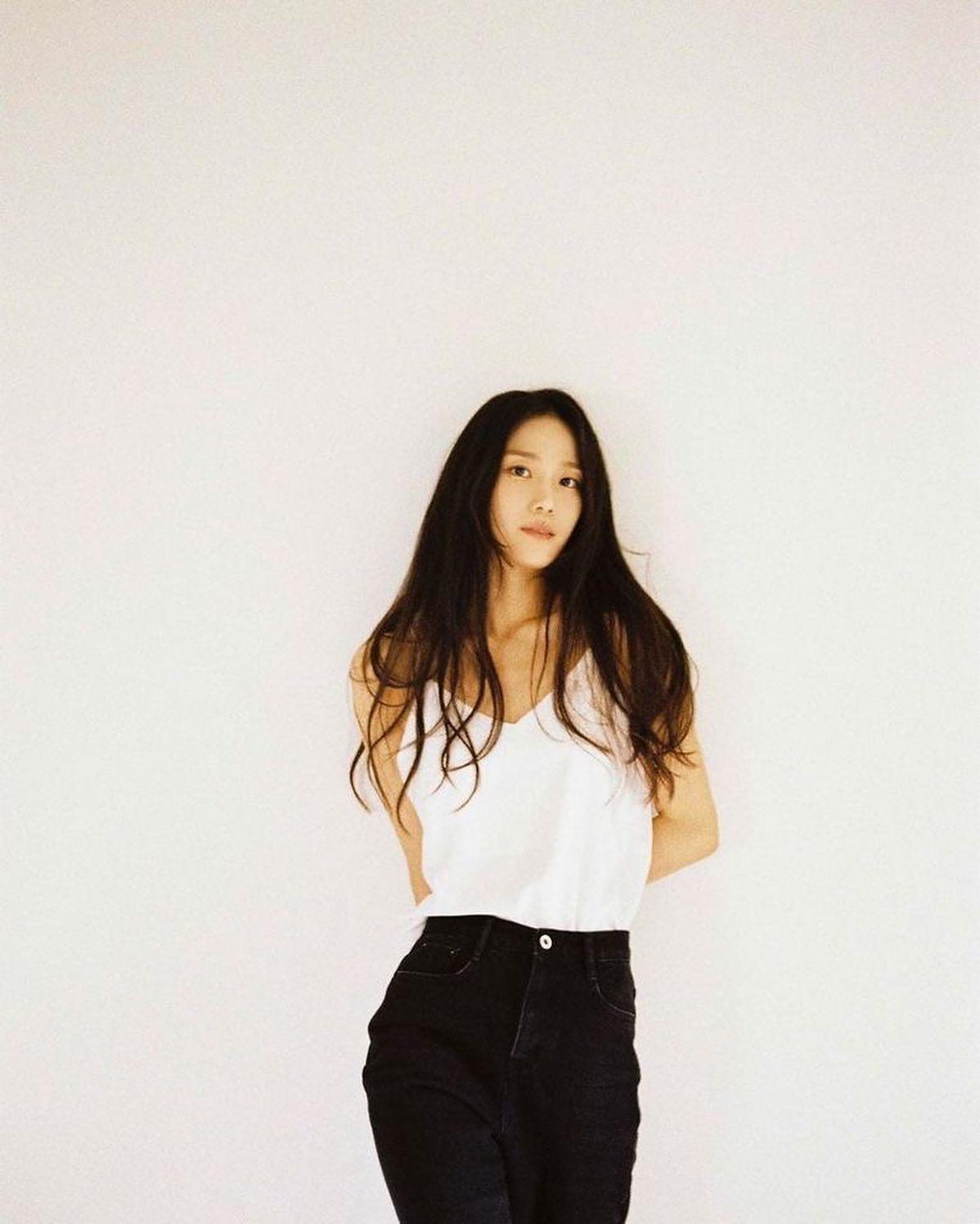 청순함 가득 장희령 무드🤍🖤 이미지1