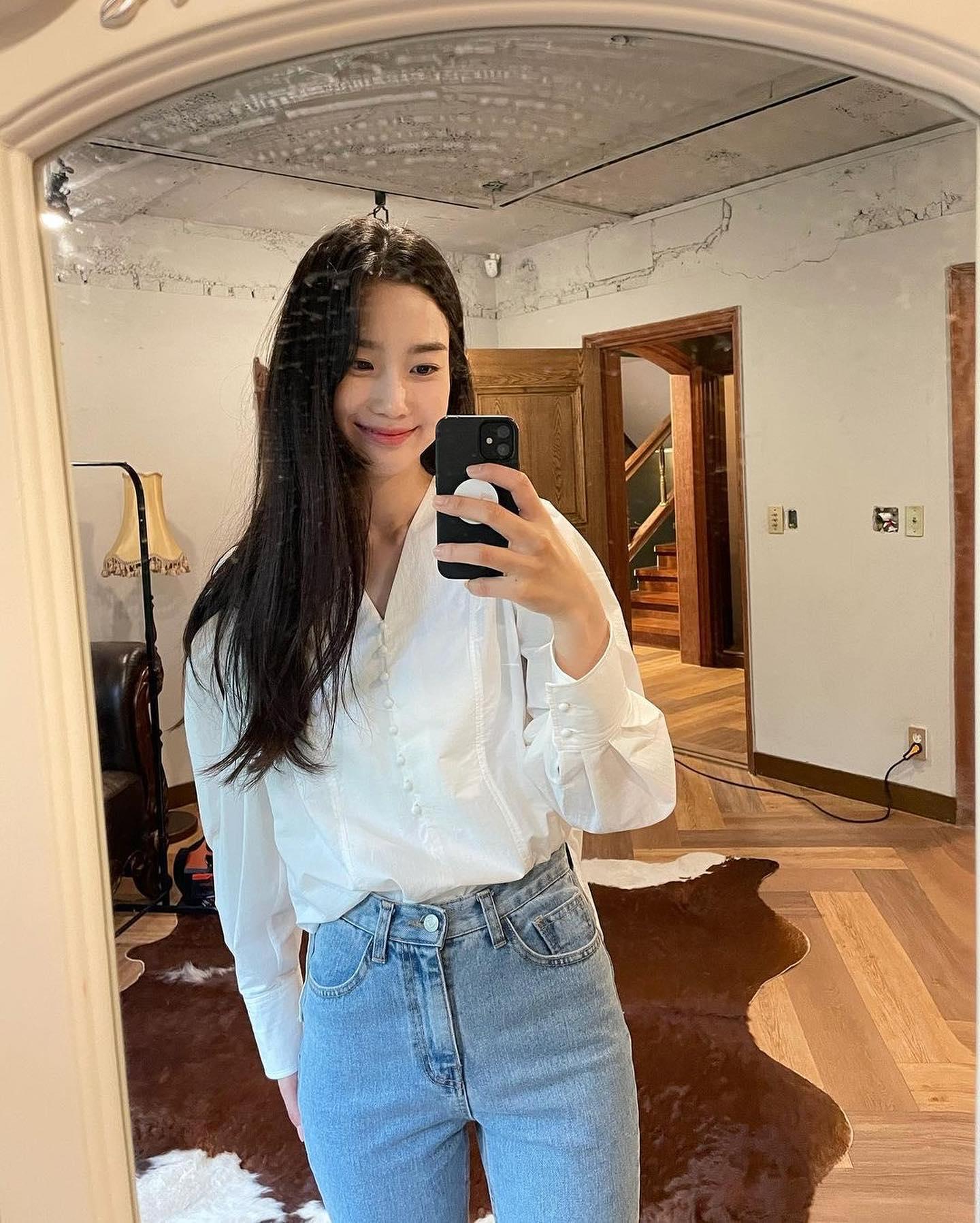 청순함 가득 장희령 무드🤍🖤 이미지2