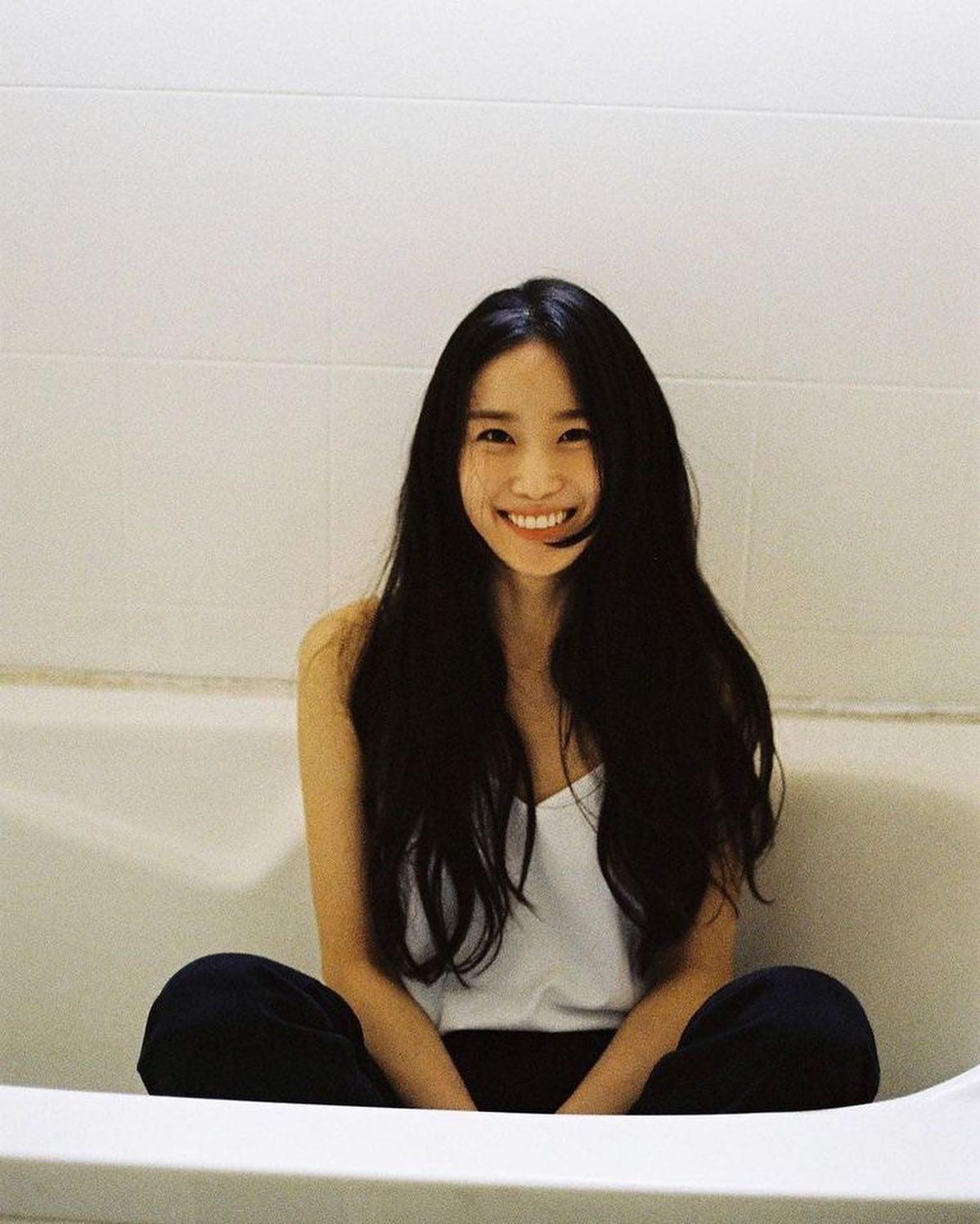 청순함 가득 장희령 무드🤍🖤 이미지8