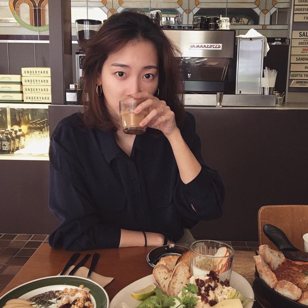 귀여움과 우아함 공존💙🤍신현빈 이미지8