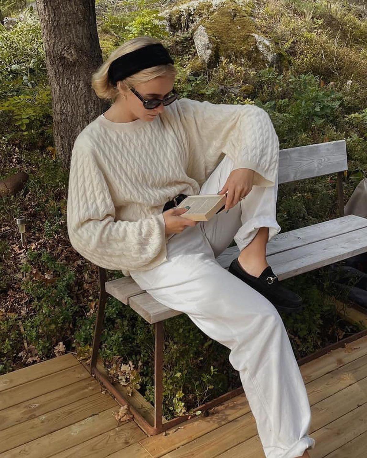 추워져도 흰색 바지💭🥛🤍 이미지