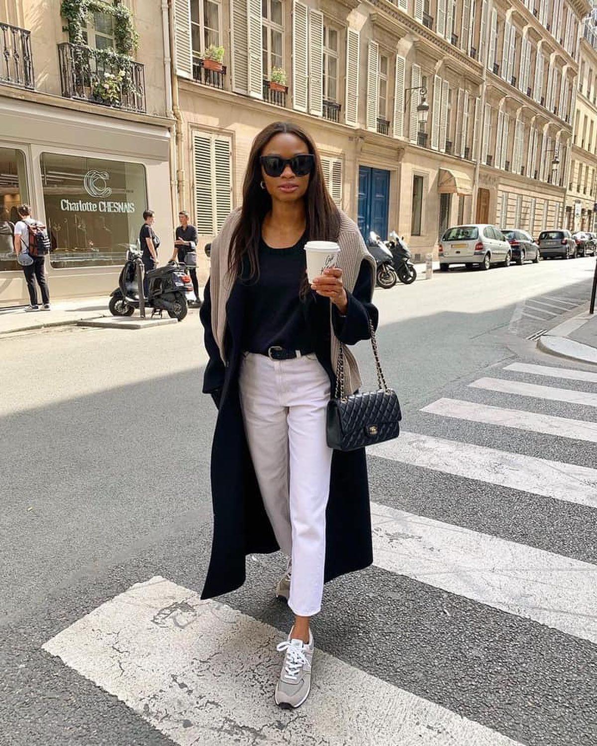 추워져도 흰색 바지💭🥛🤍 이미지5