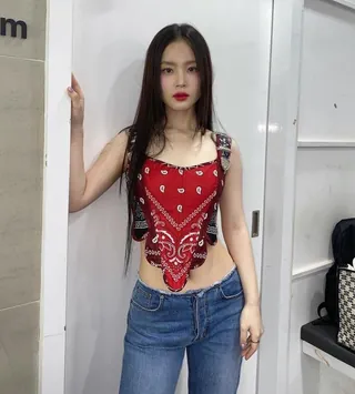 빨간립스틱 바르고 컴백💄이하이 이미지