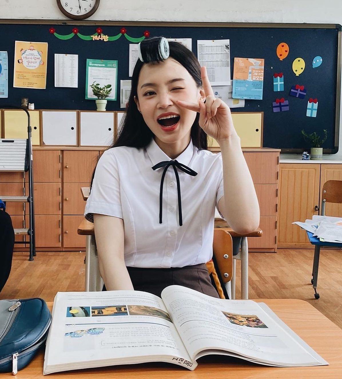 빨간립스틱 바르고 컴백💄이하이 이미지9