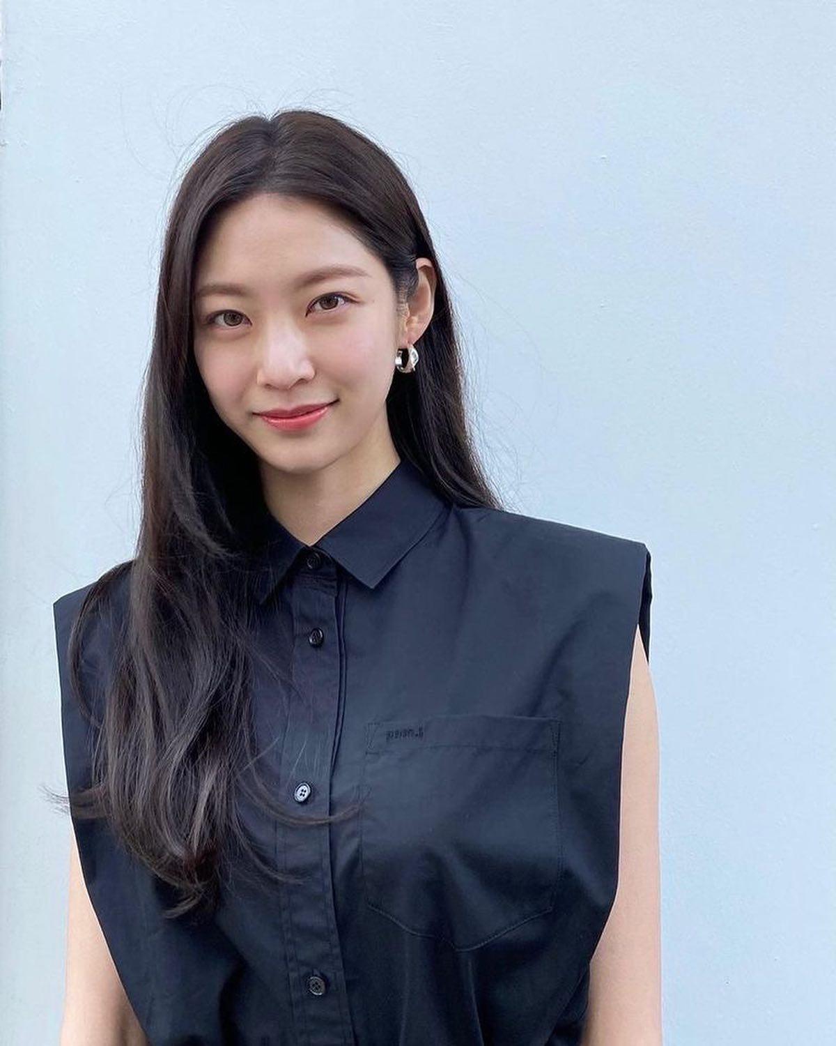 스며드는 공승연 청순 스타일링❤️ 이미지2