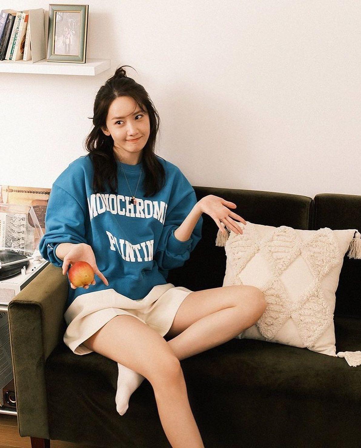 윤아의 여전한 요정비주얼🧚🏻♀️💚 이미지2