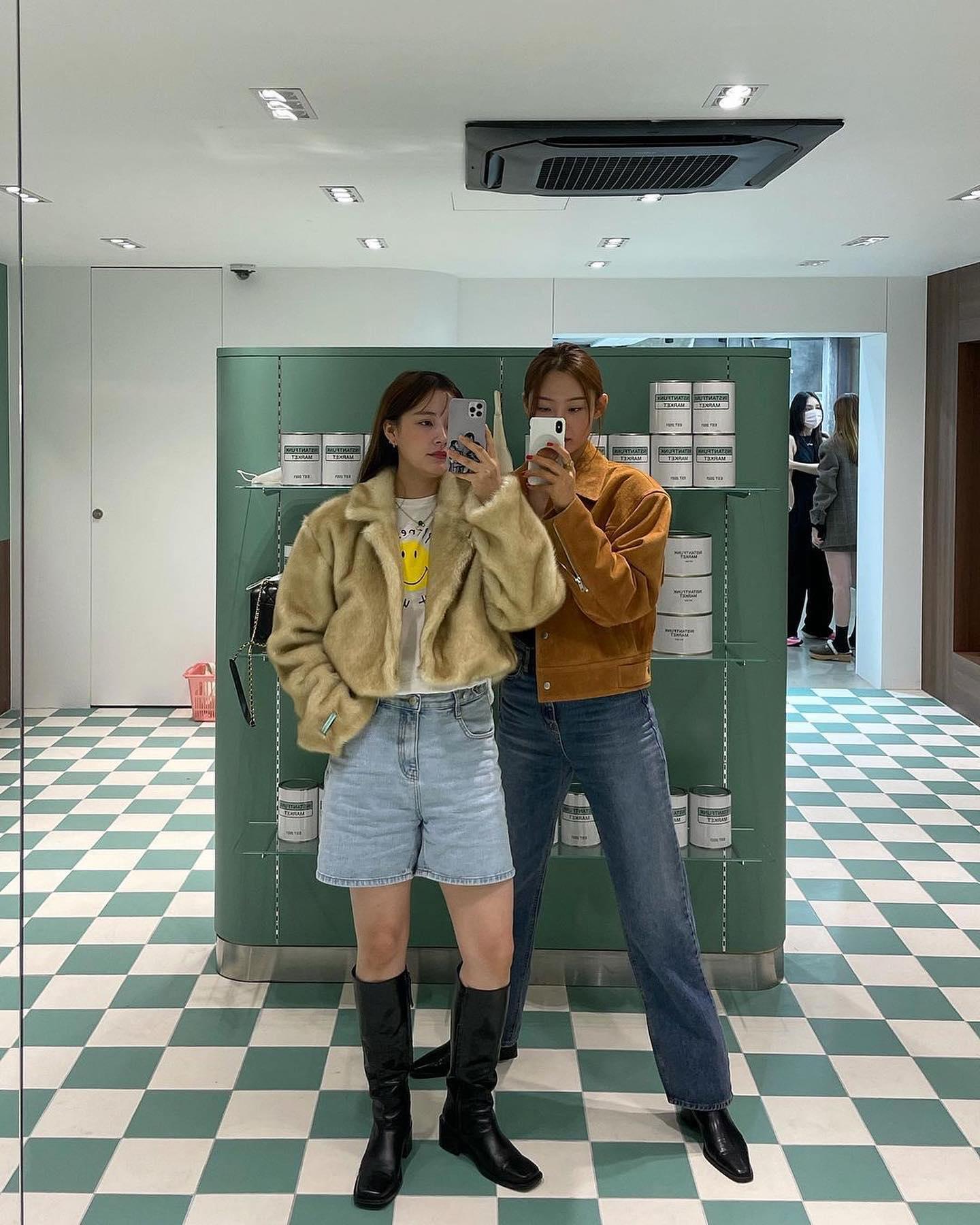 압구정로데오 거울 셀카맛집🤳🏻💚 이미지5