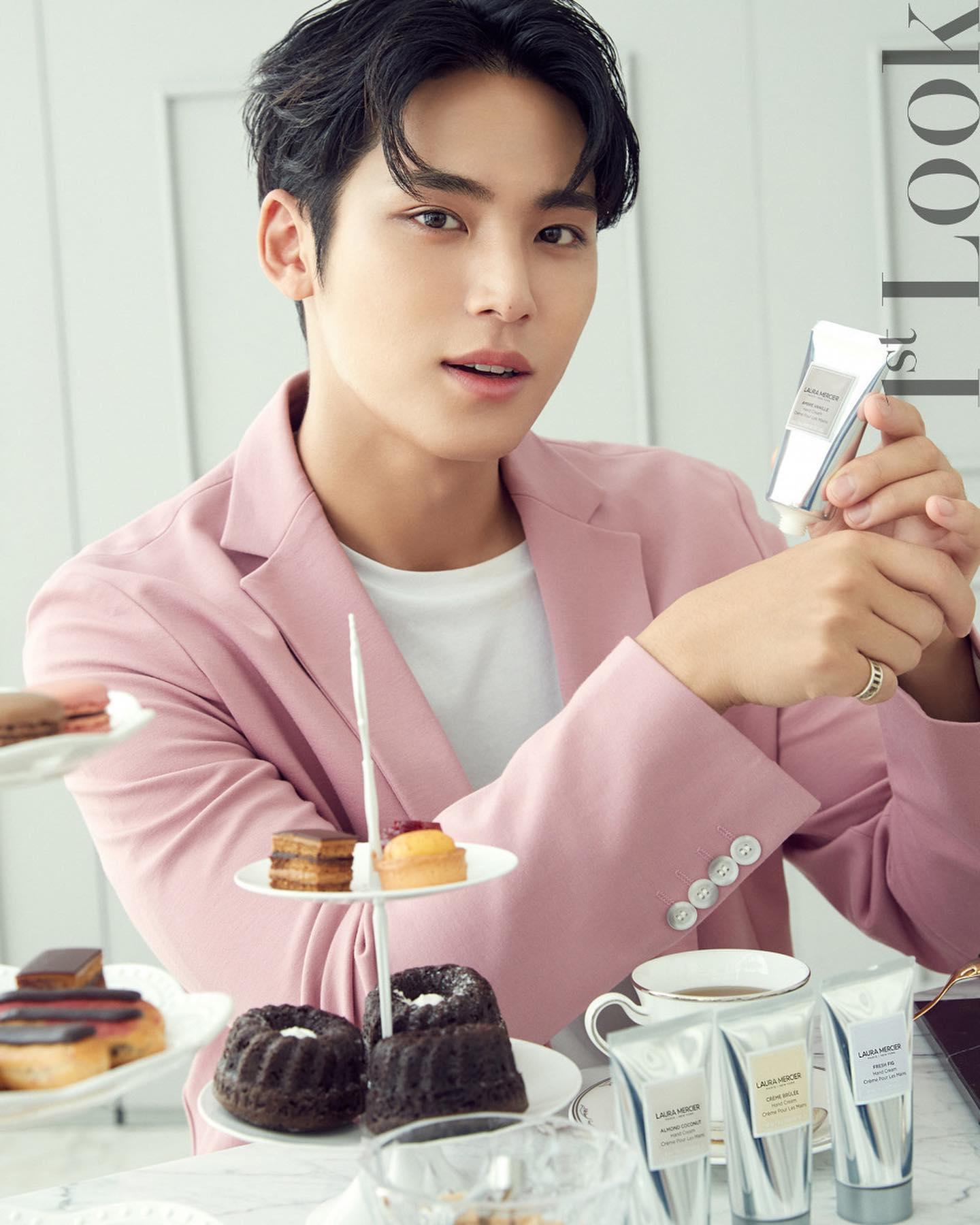 비주얼 @남친분🖤💛세븐틴 민규
피부에서 빛이 나는✨😍로라 메르시에 뷰티 화보 #광고 이미지4