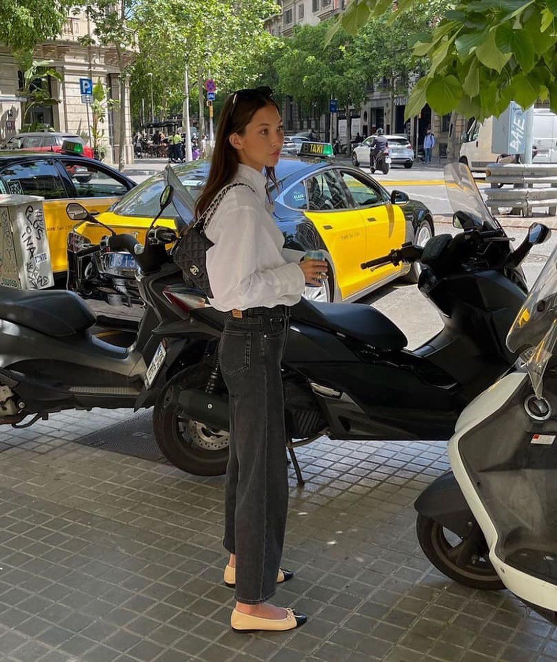 흑청 코디 고민될때👖🖤 이미지