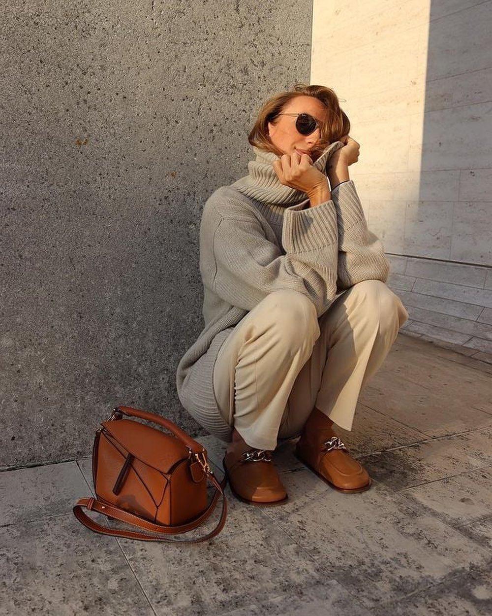 훅 들어온 가을니트🤎 이미지3