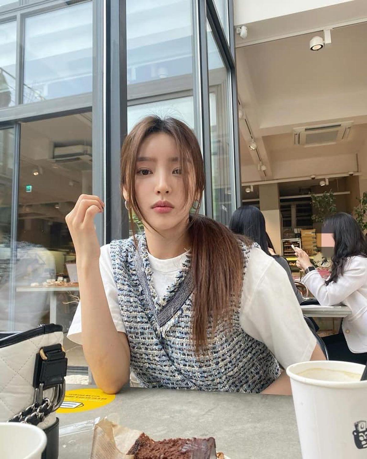 지금 딱 좋은 니트조끼🖤🍁 이미지