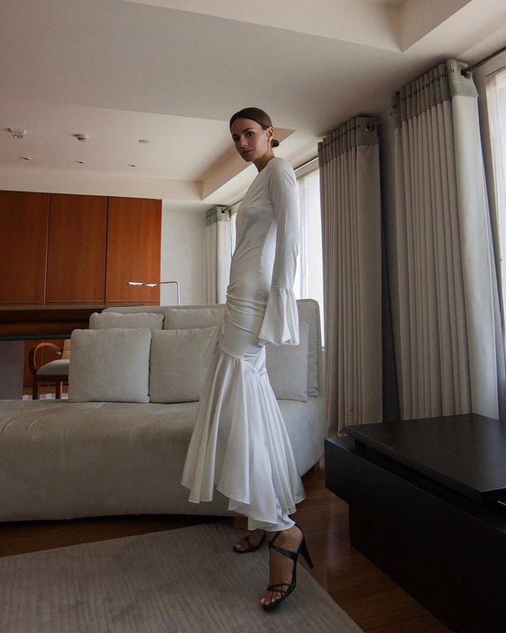 간절기에도 화이트 원피스🤍 이미지5