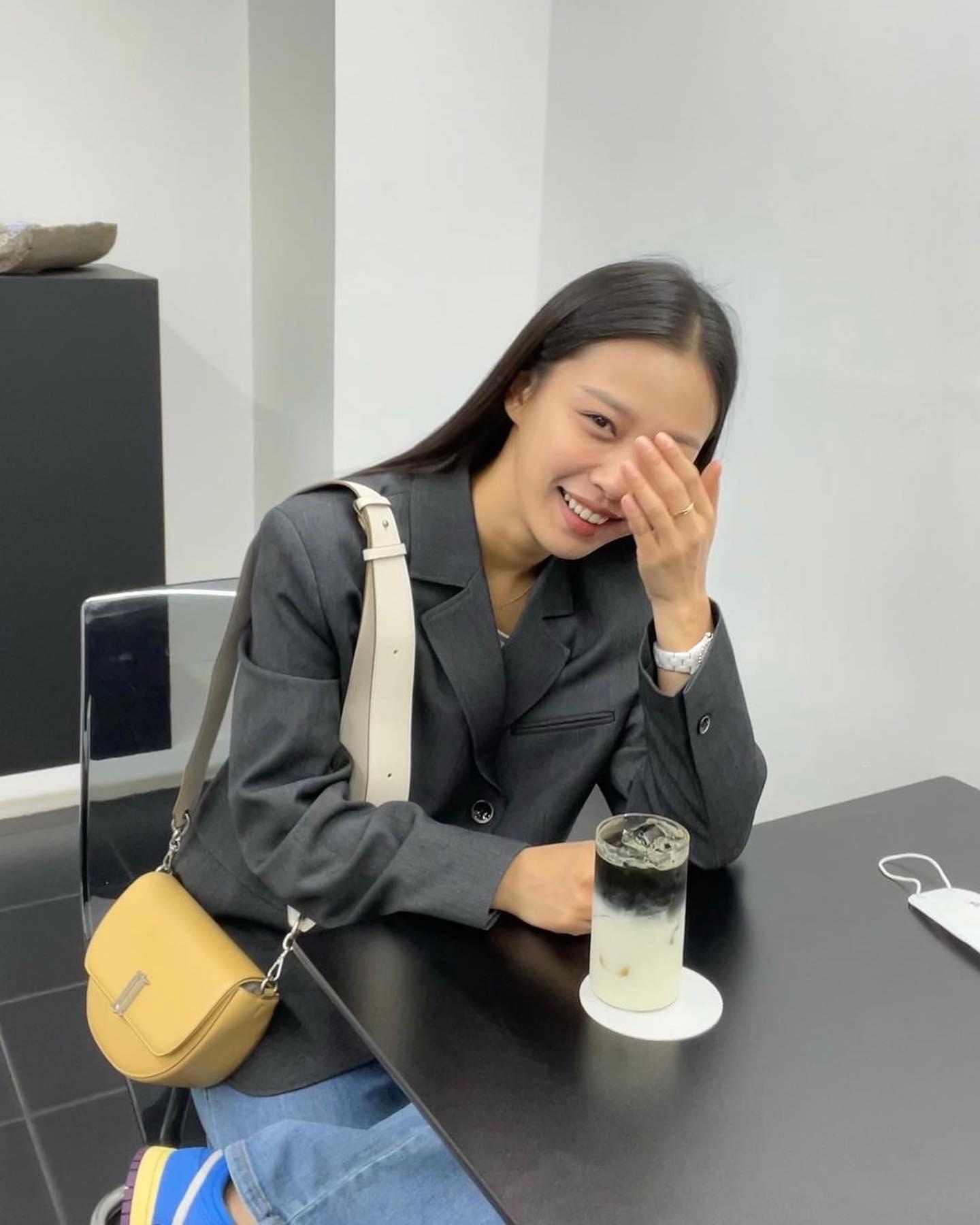 고민시 가을 일상룩💛🤎@컬러템 이미지6