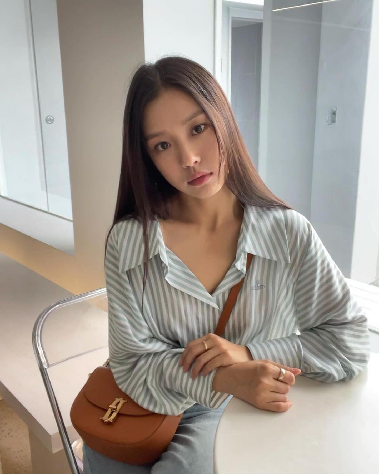 고민시 가을 일상룩💛🤎@컬러템 이미지7