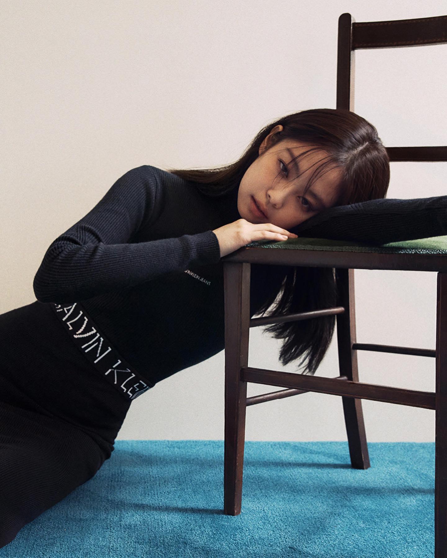 제니 복근 무엇?!🤭🔥@참고해
데님부터 언더웨어까지 CK🖤🤍인간 캘빈클라인 #광고 이미지10