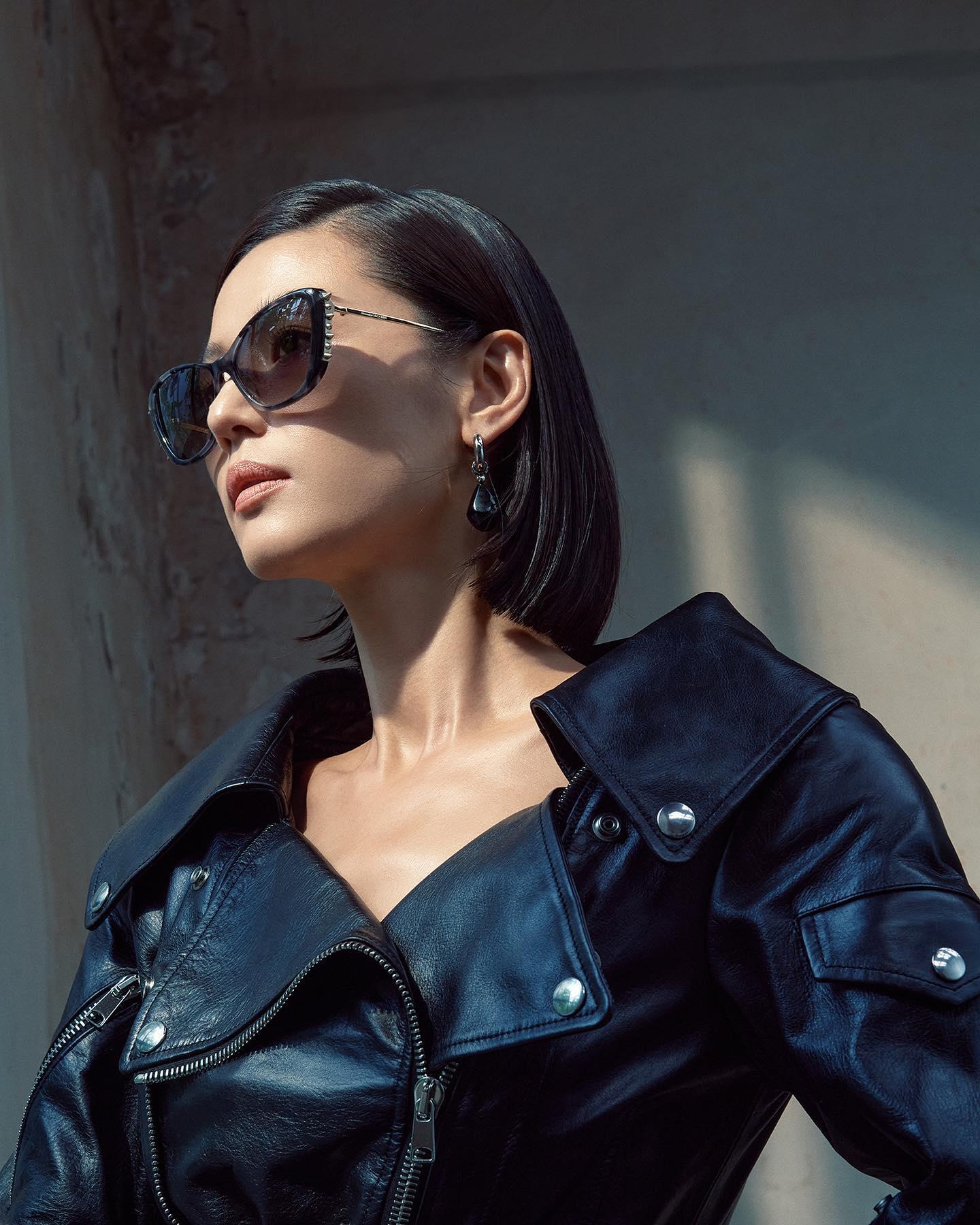 분위기로 예쁨 다하는❤️🖤여신님
알렉산더 맥퀸 x 전지현 21FW🔥또 다시 @예쁜조합 이미지9