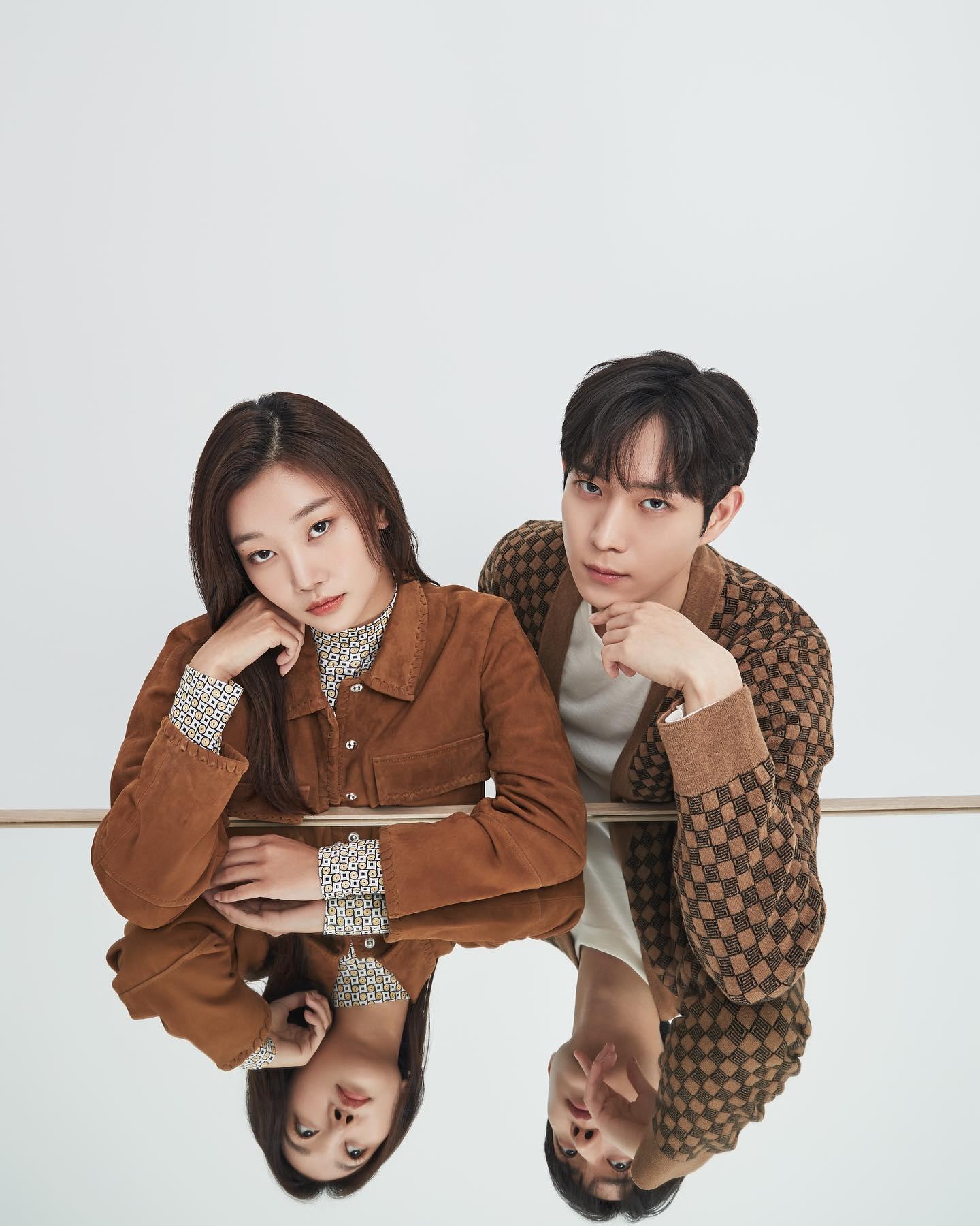 이런 커플룩 하실분🙋🏻‍♂️🙋🏻‍♀️@모심⁣
김영대 & 여연희 가을 케미룩❤️참고 #광고 #아이디룩몰 이미지
