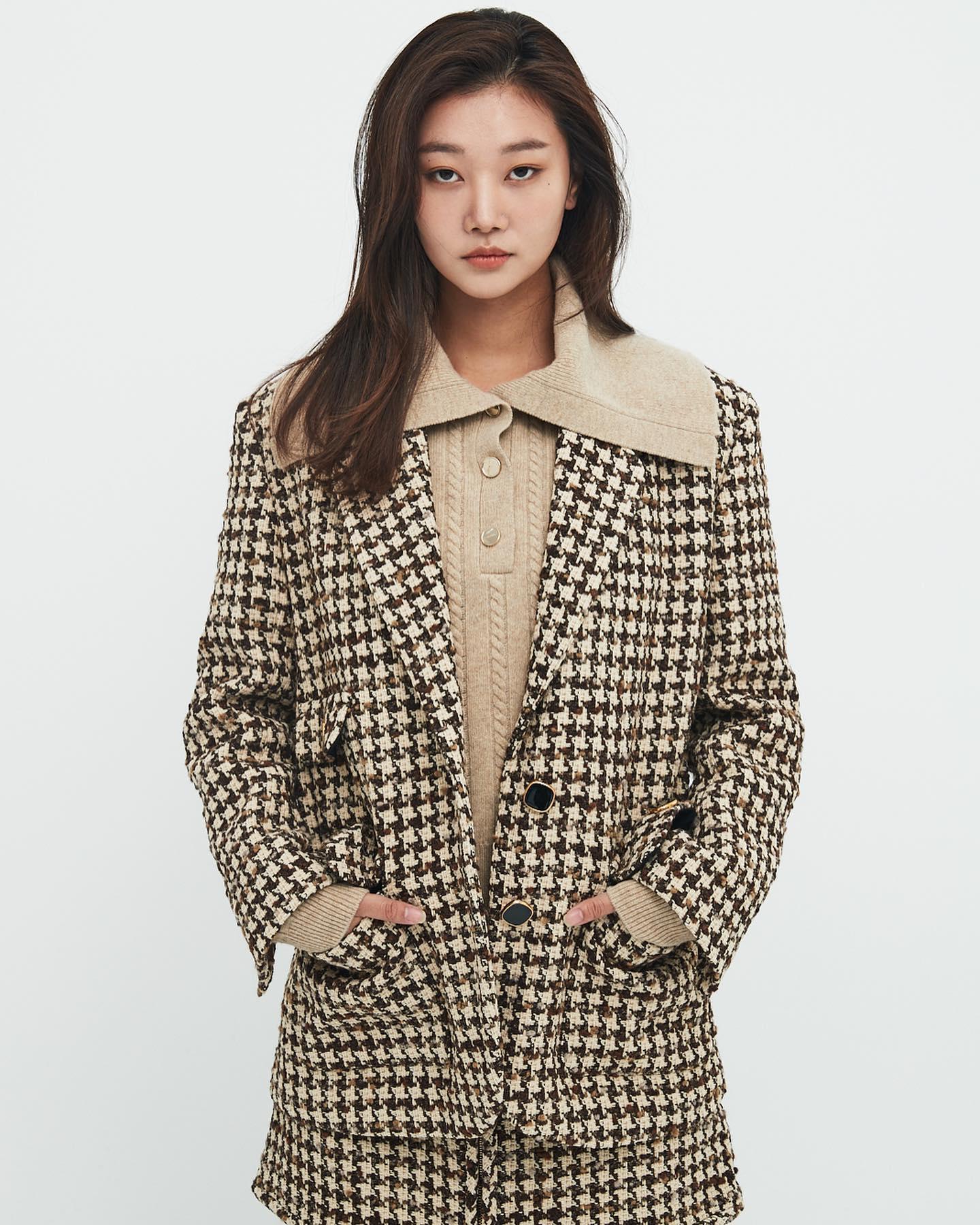 이런 커플룩 하실분🙋🏻‍♂️🙋🏻‍♀️@모심⁣
김영대 & 여연희 가을 케미룩❤️참고 #광고 #아이디룩몰 이미지9