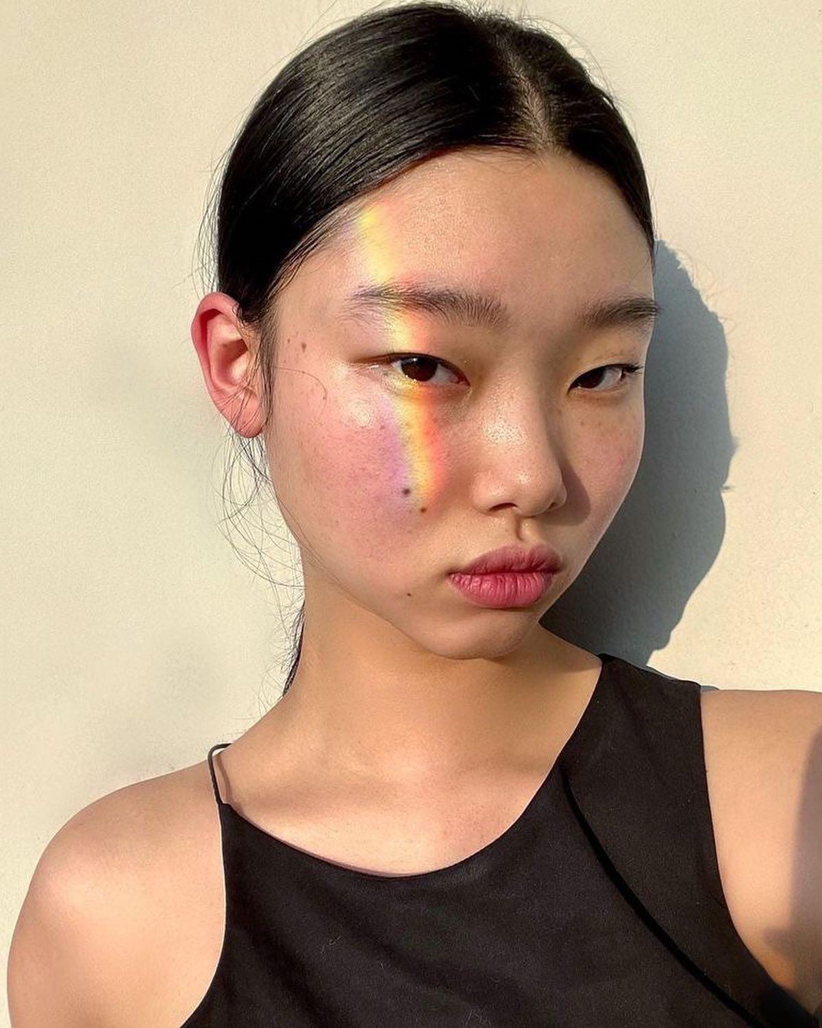 시크와 러블리 공존하는 배윤영💜 이미지8