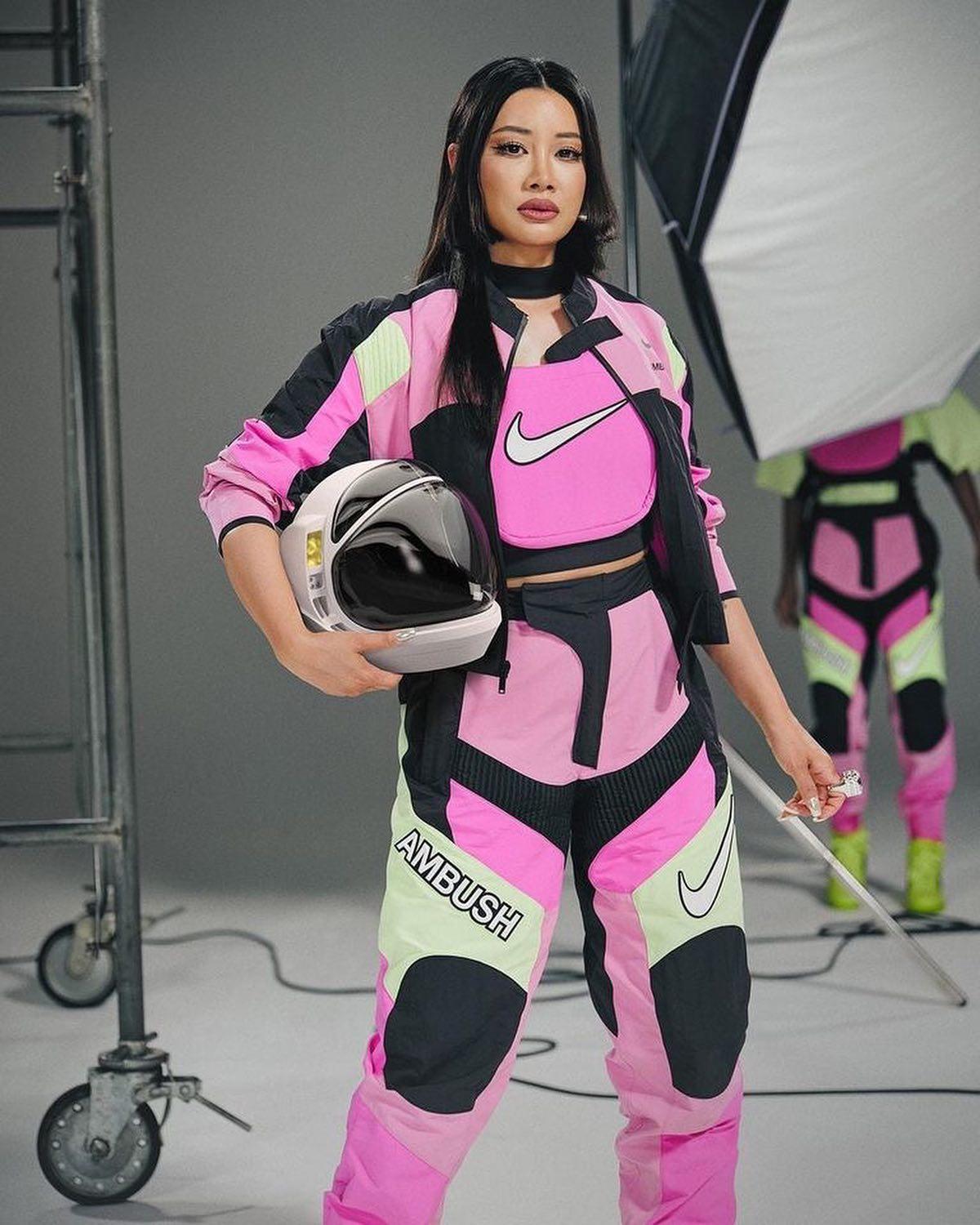앰부쉬 x 나이키 미래적 감성💖🚀 이미지