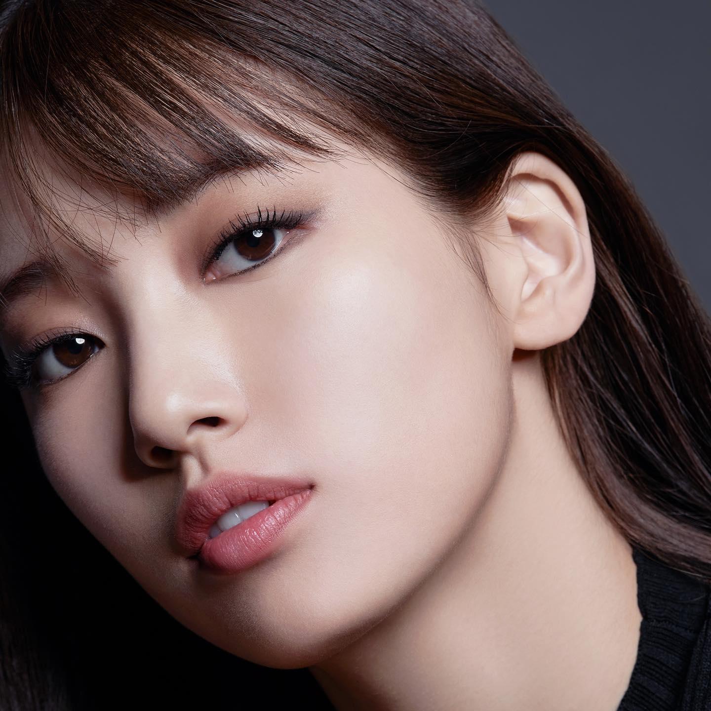 수지 x 랑콤🖤💖세상 예쁜 미모력
예쁨 2배 화사한 무결점 피부💆🏻‍♀️💄@닮고싶당 #광고 #랑콤 이미지3