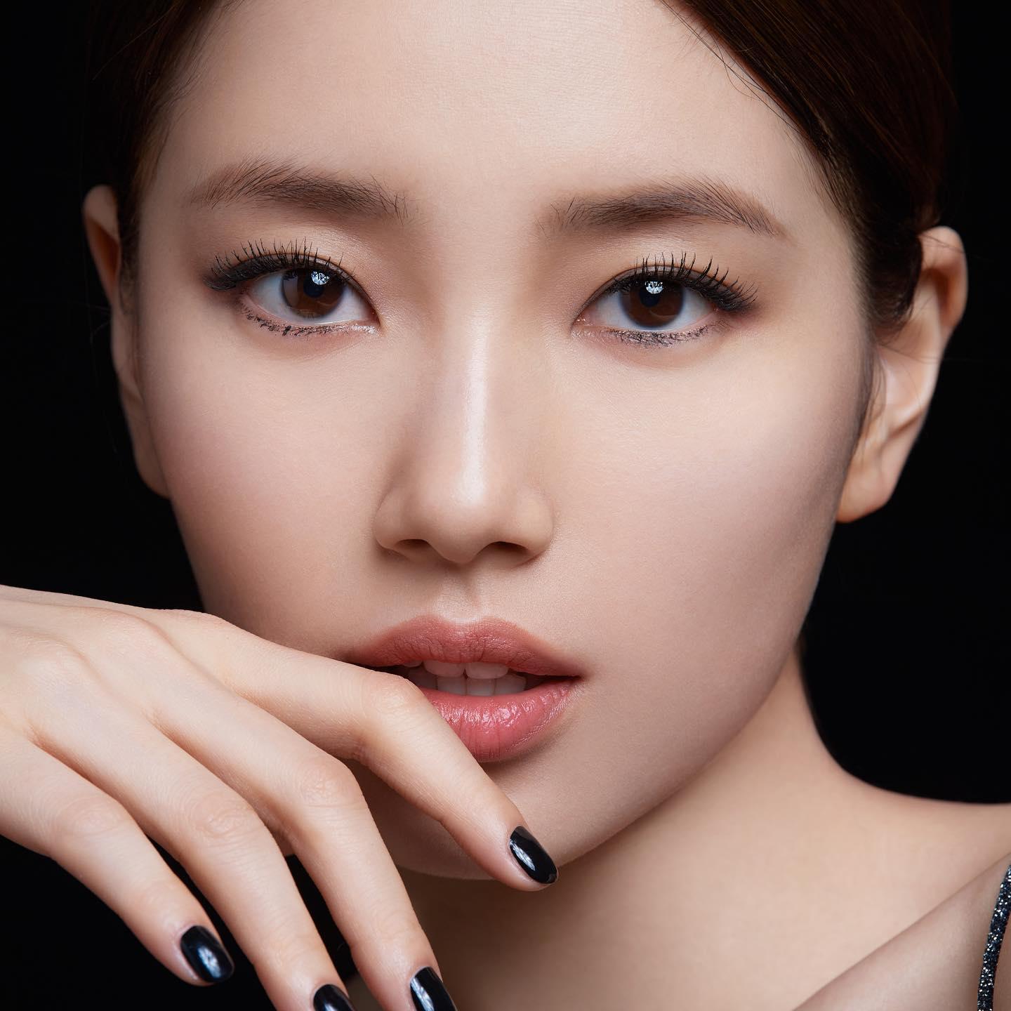 수지 x 랑콤🖤💖세상 예쁜 미모력
예쁨 2배 화사한 무결점 피부💆🏻‍♀️💄@닮고싶당 #광고 #랑콤 이미지4