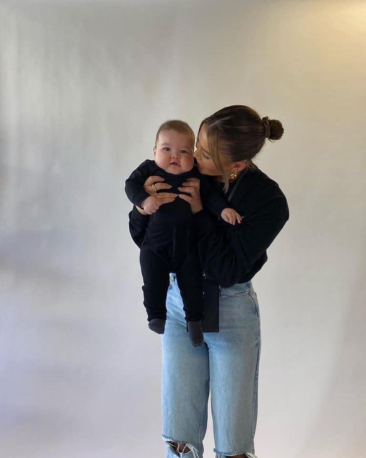 아기랑 엄마랑 커플룩👶🏻💜🤍 이미지3