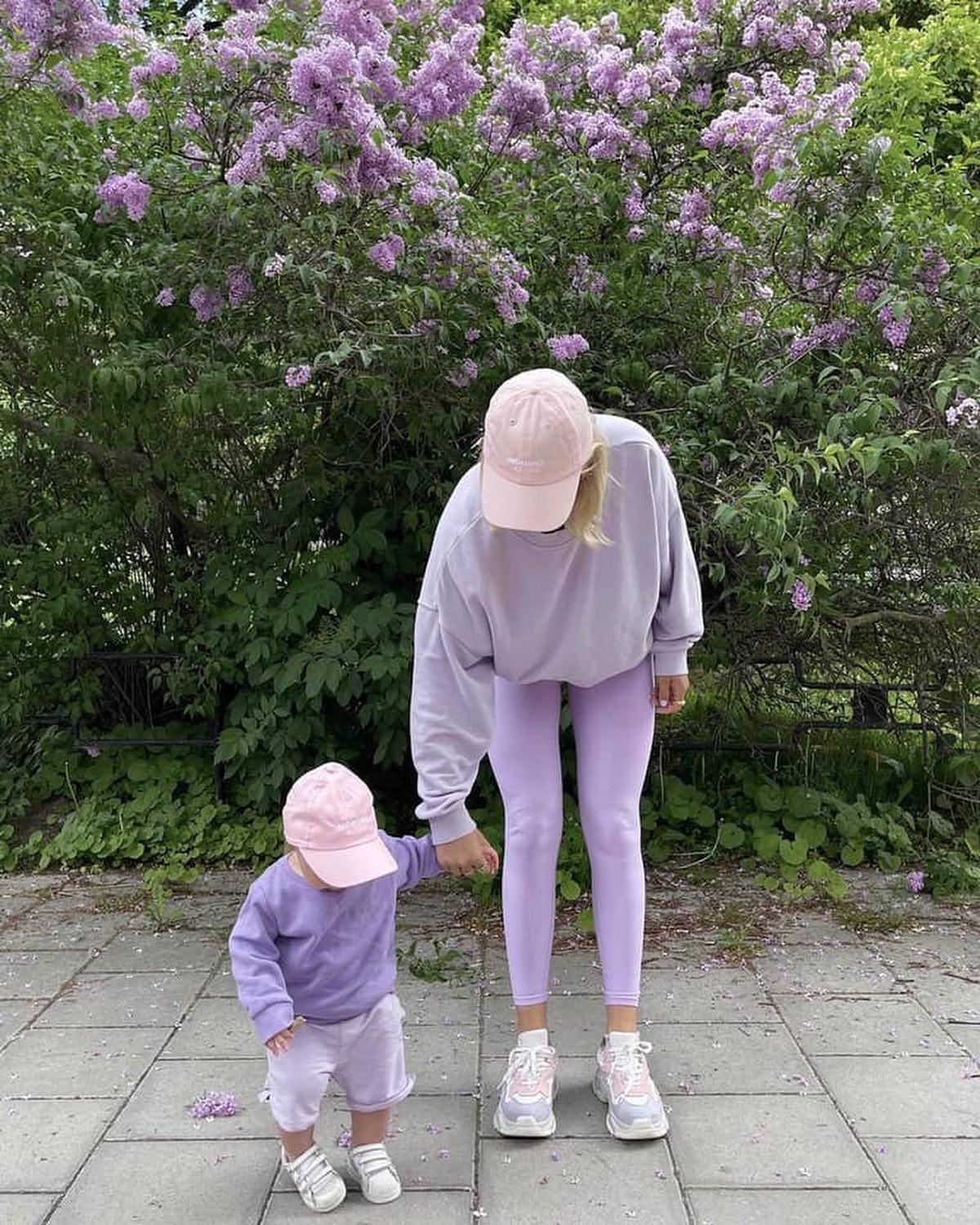 아기랑 엄마랑 커플룩👶🏻💜🤍 이미지5